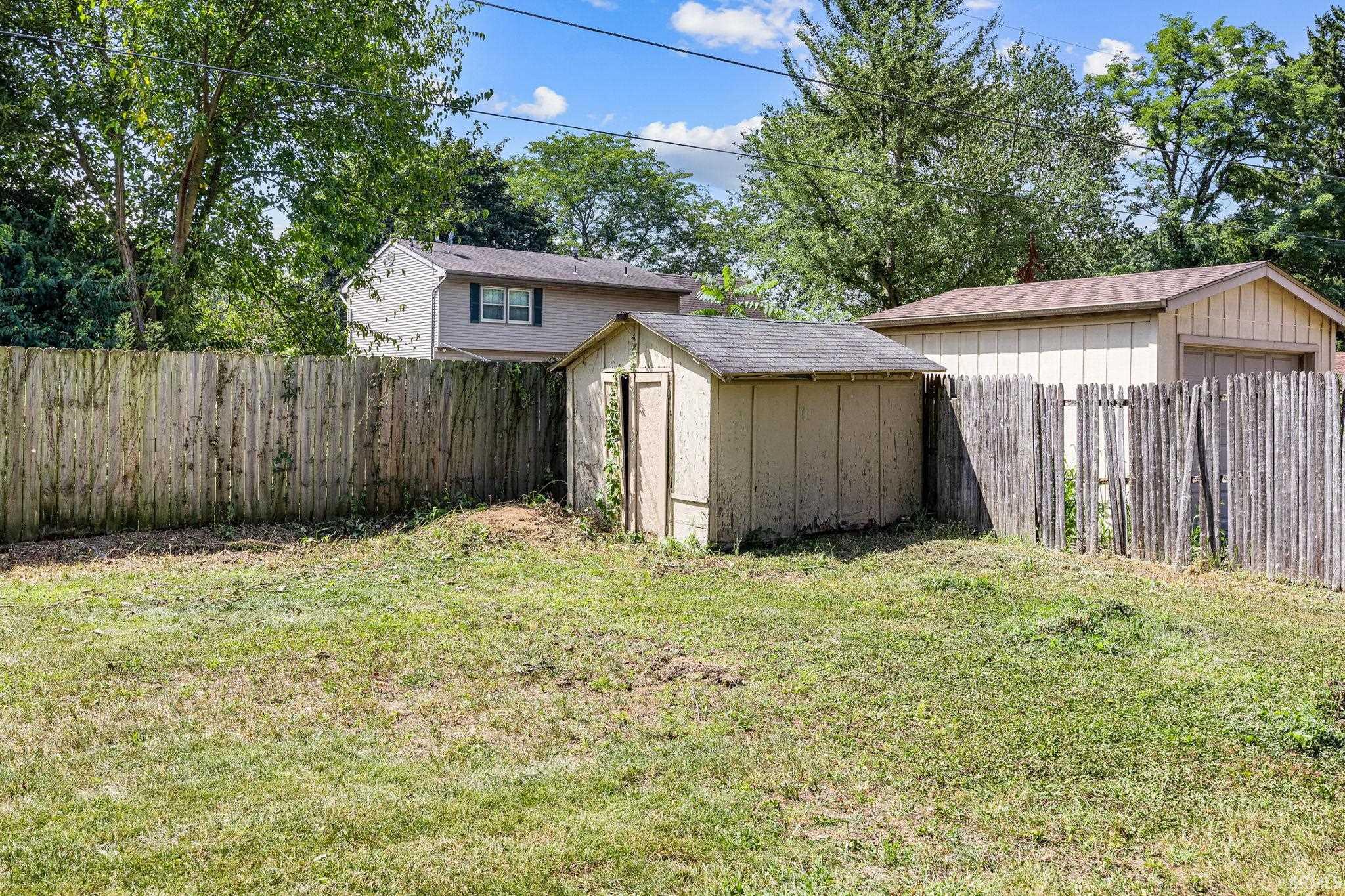 56093 Tanglewood Lane