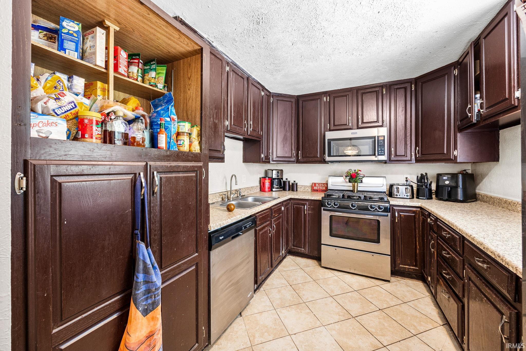 56093 Tanglewood Lane