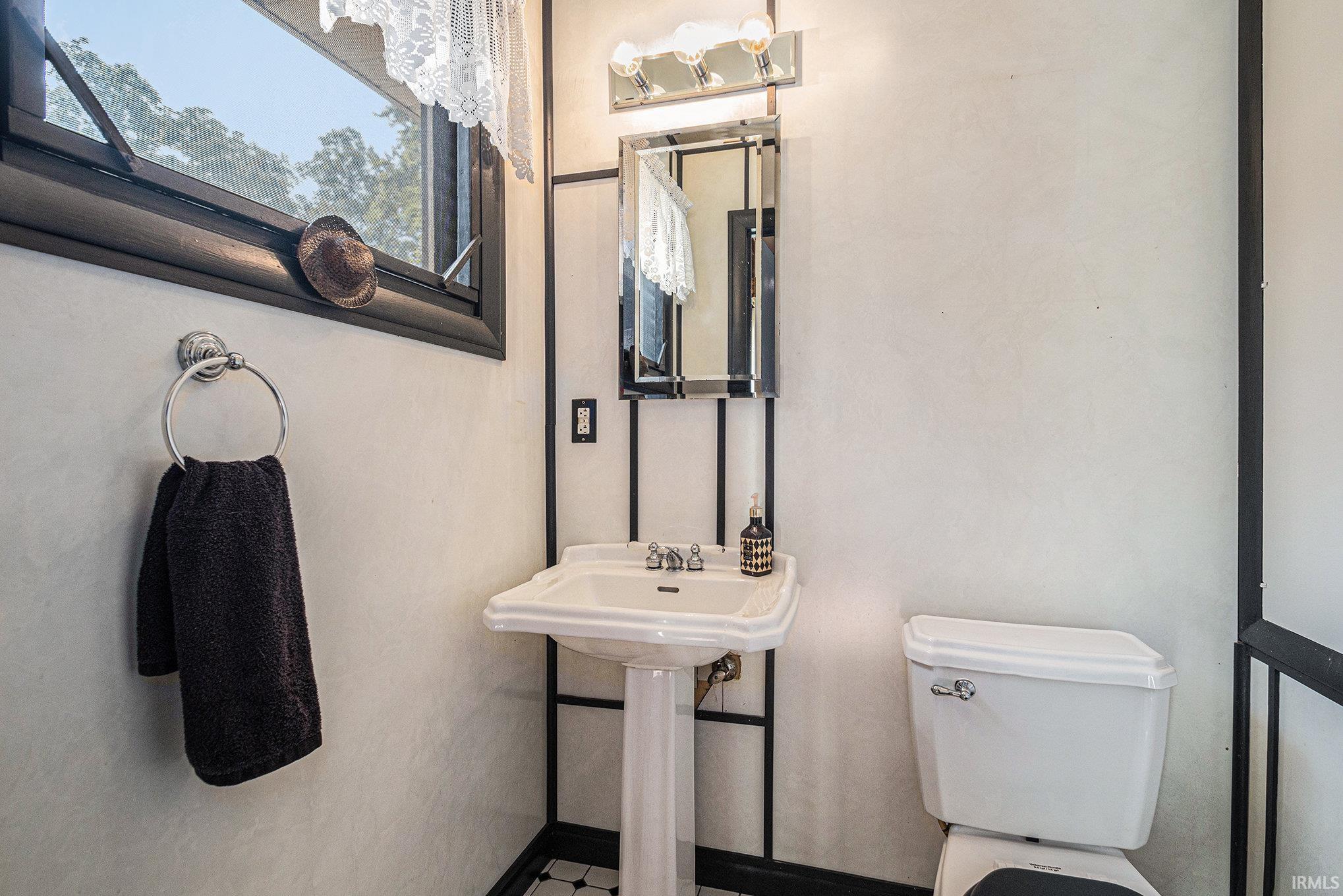 208 N Chestnut Street