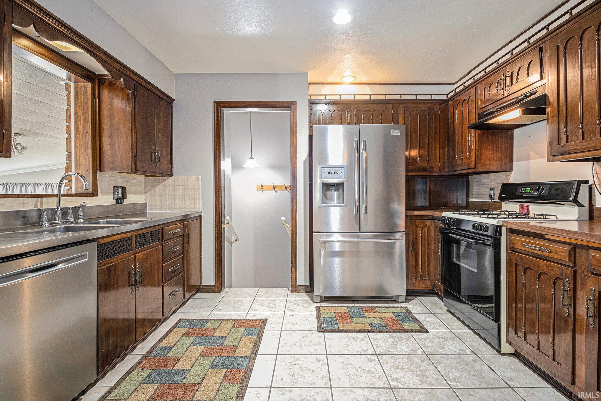 208 N Chestnut Street