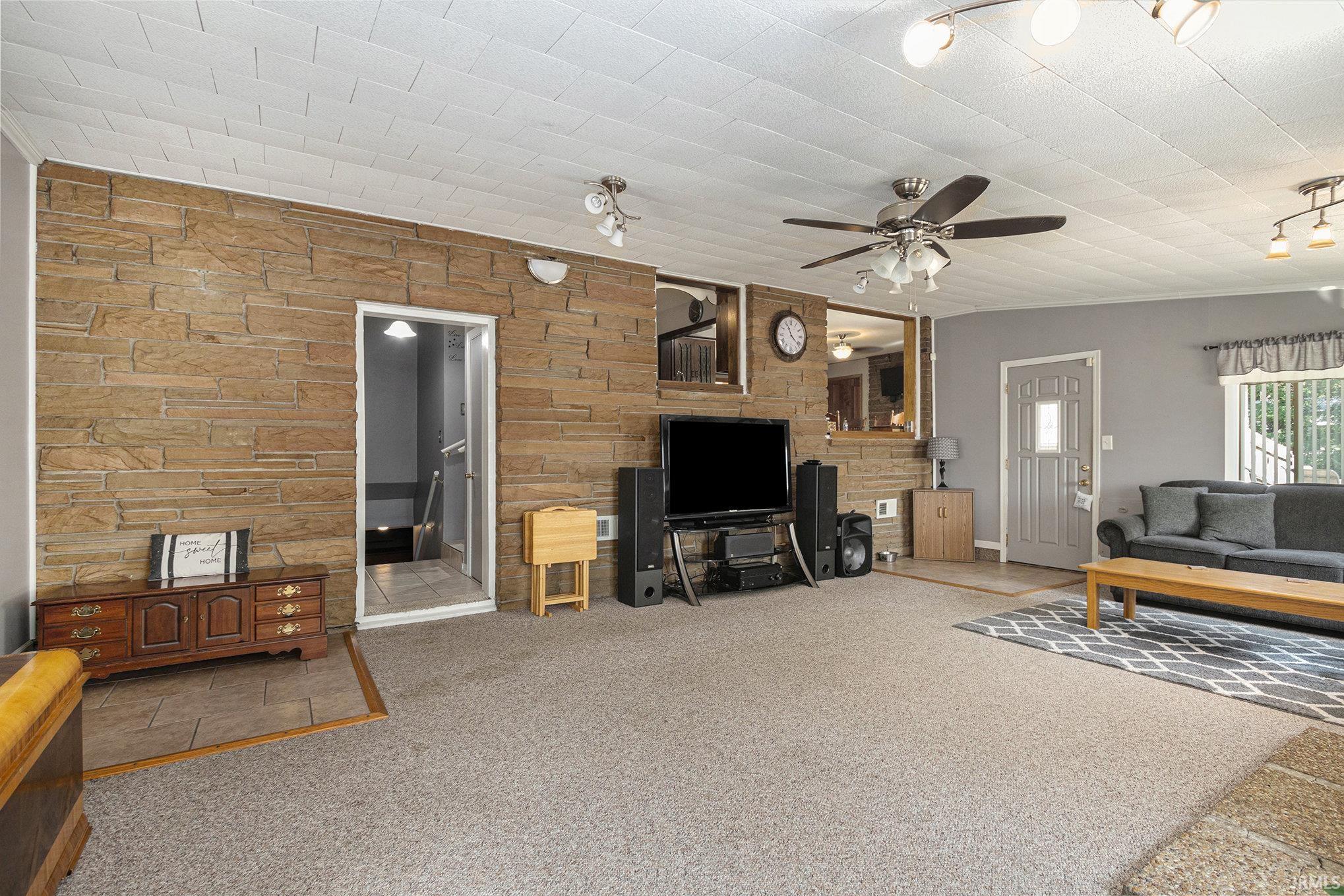 208 N Chestnut Street