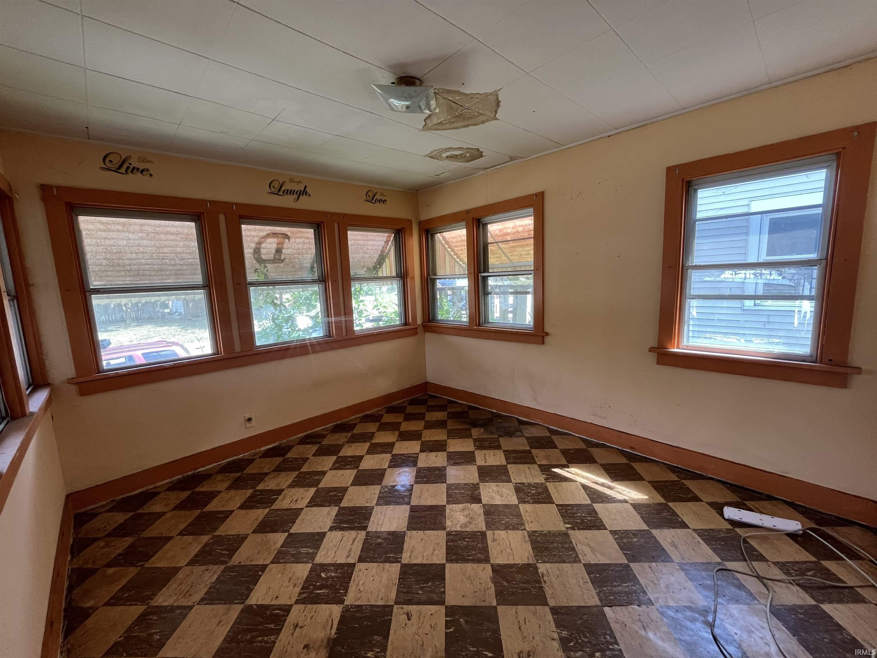 223 N Middleboro Avenue