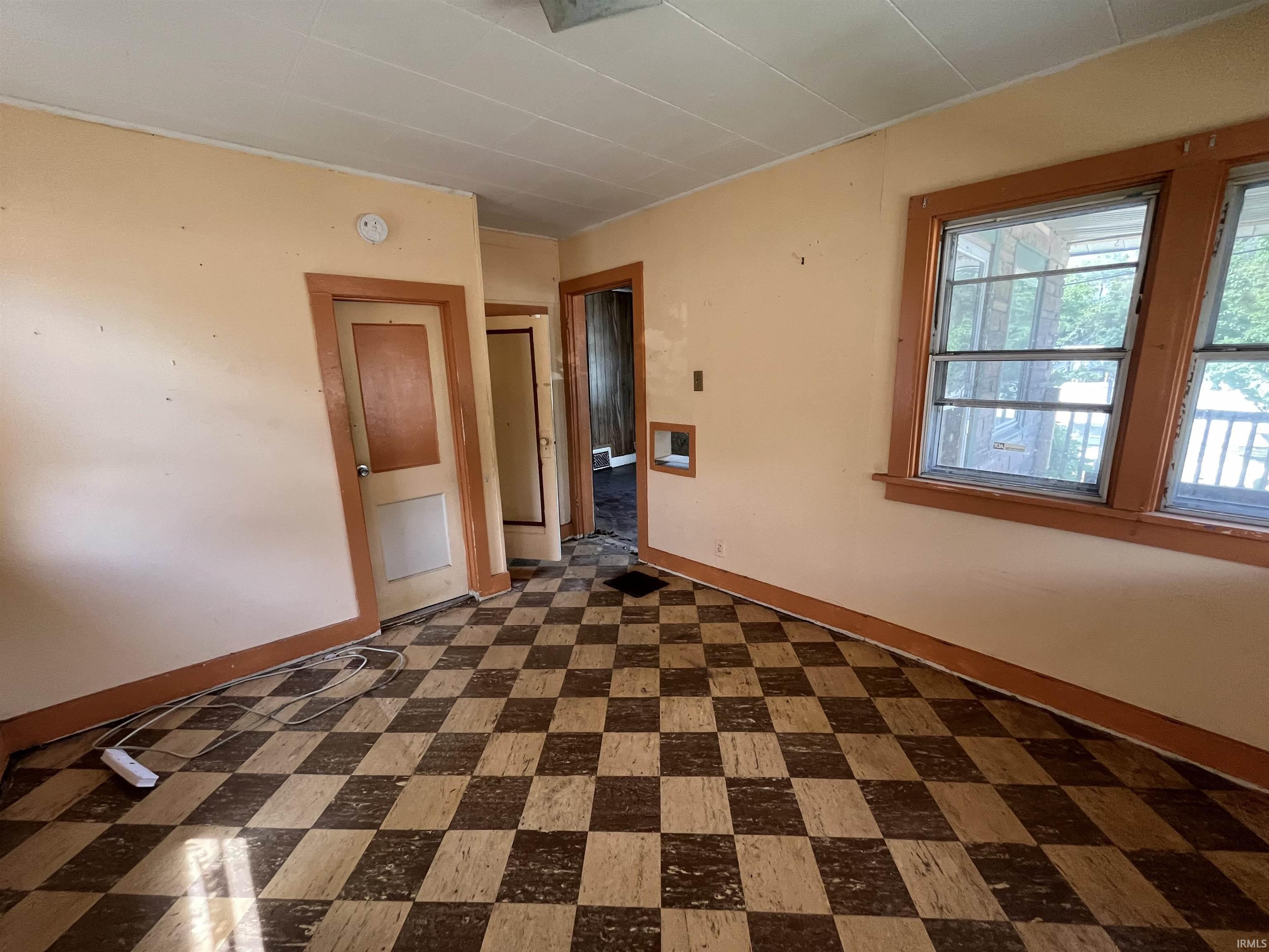 223 N Middleboro Avenue