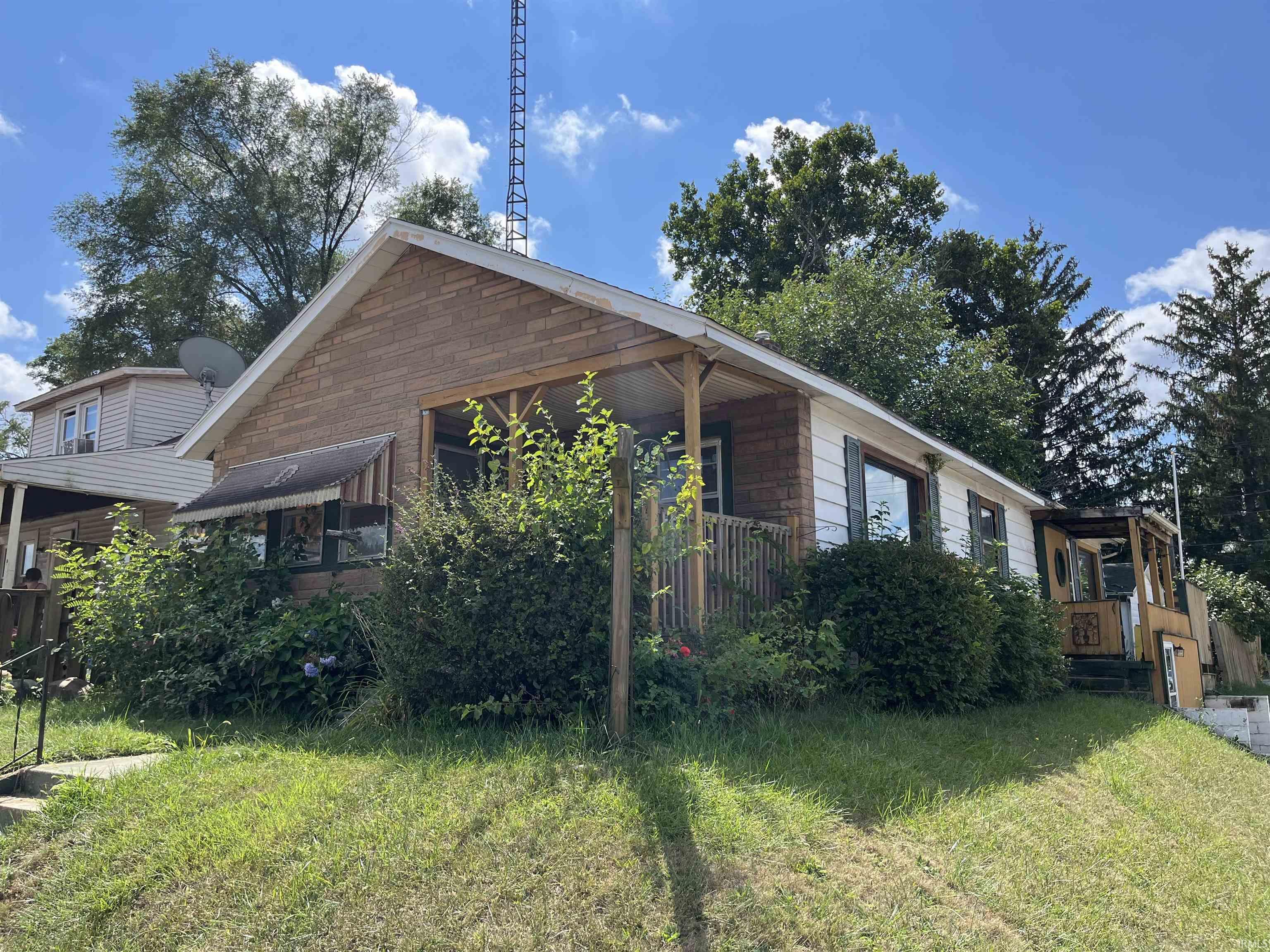 223 N Middleboro Avenue