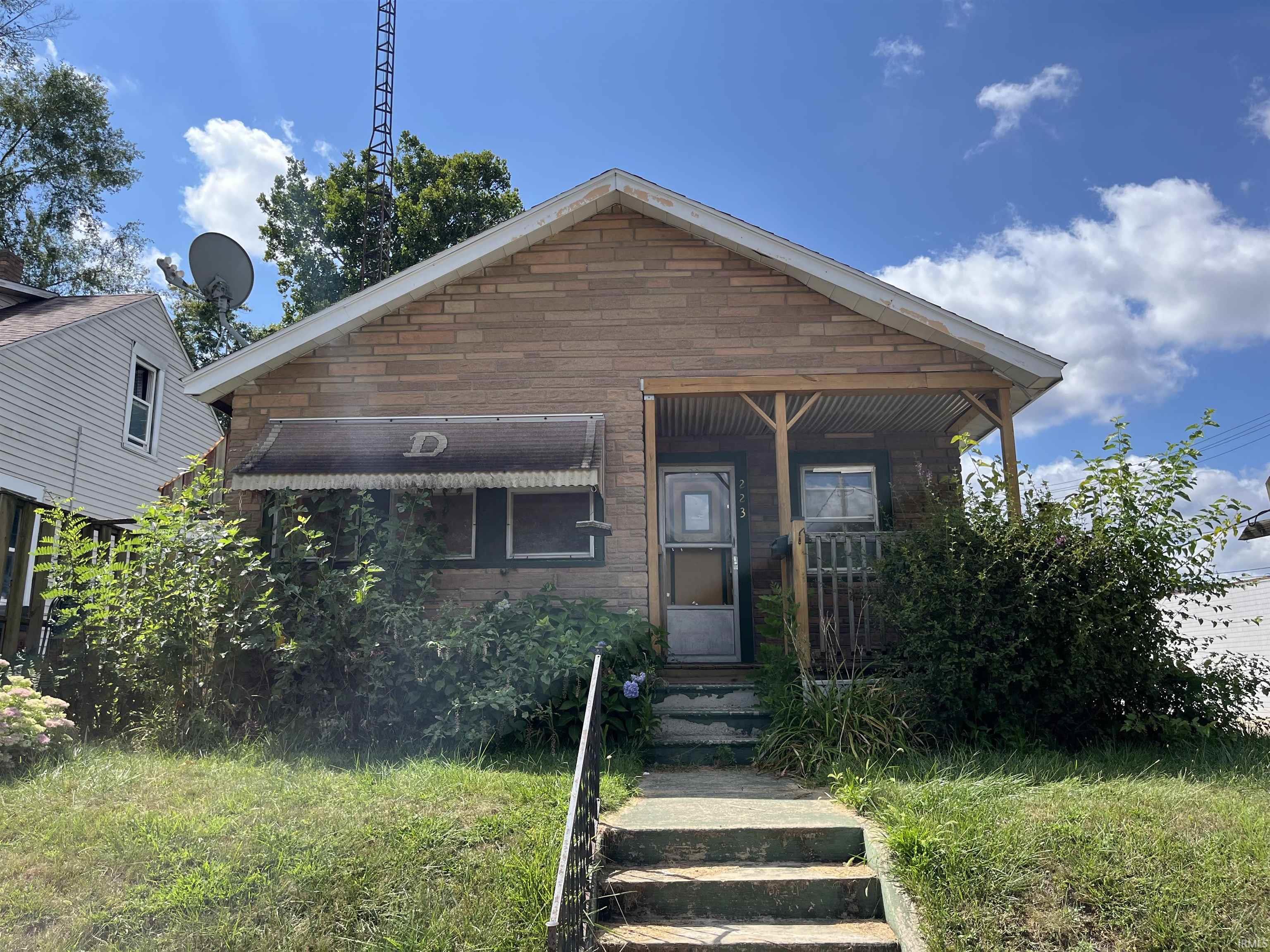 223 N Middleboro Avenue