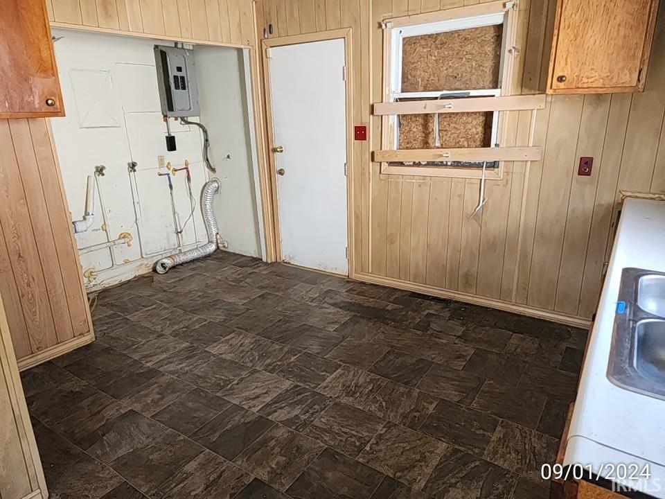 221 N Wellington Street