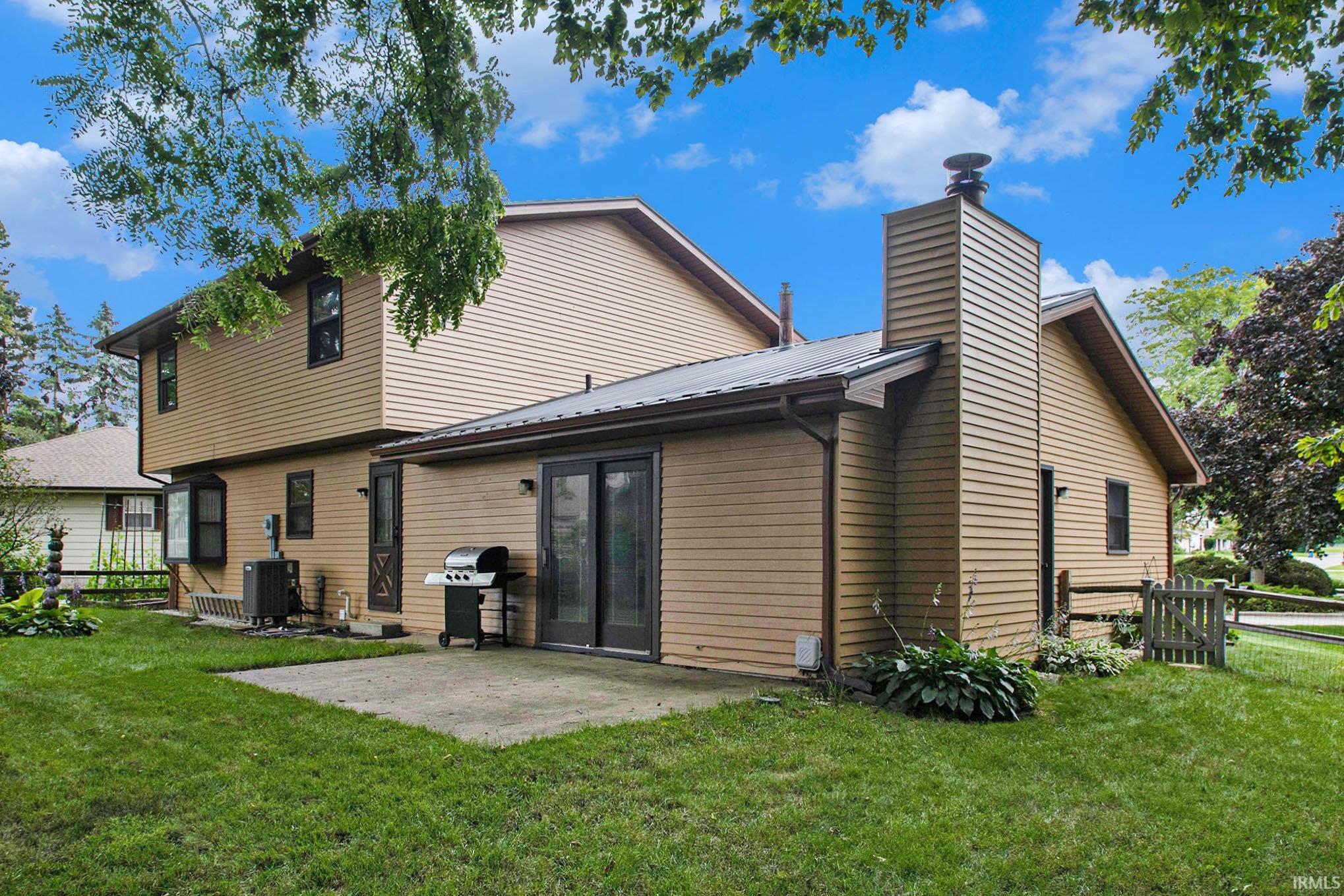 1924 Forest Edge Drive