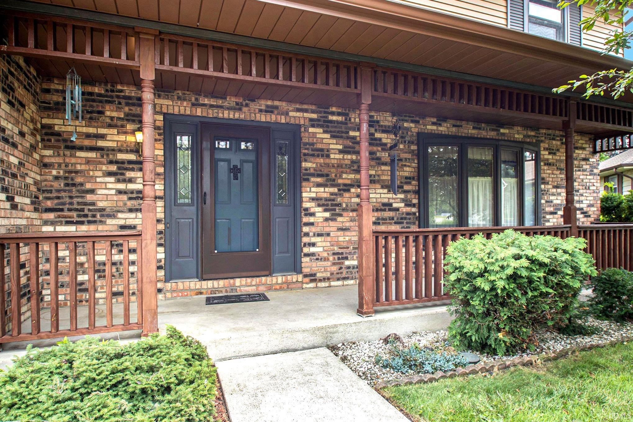 1924 Forest Edge Drive