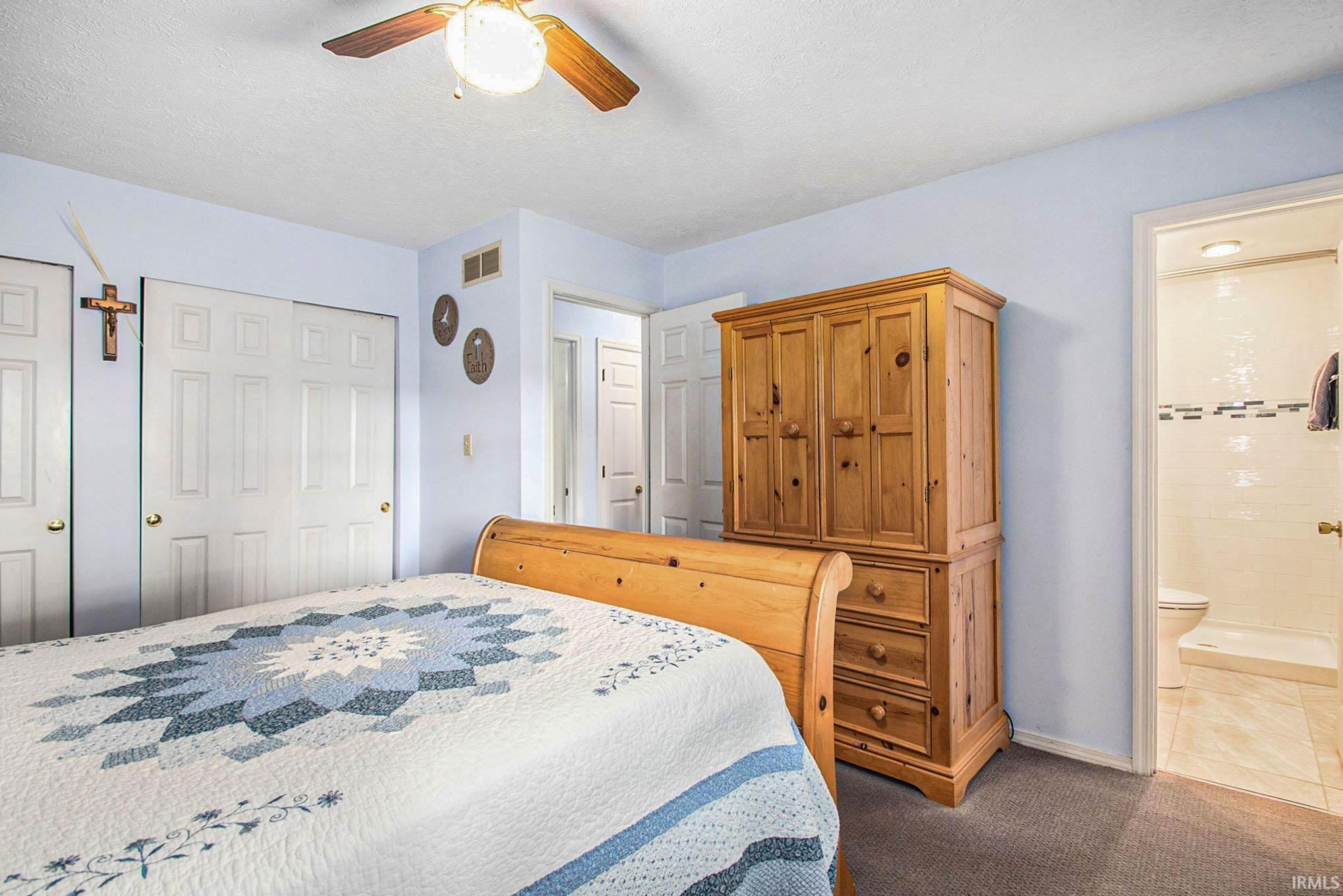 1924 Forest Edge Drive