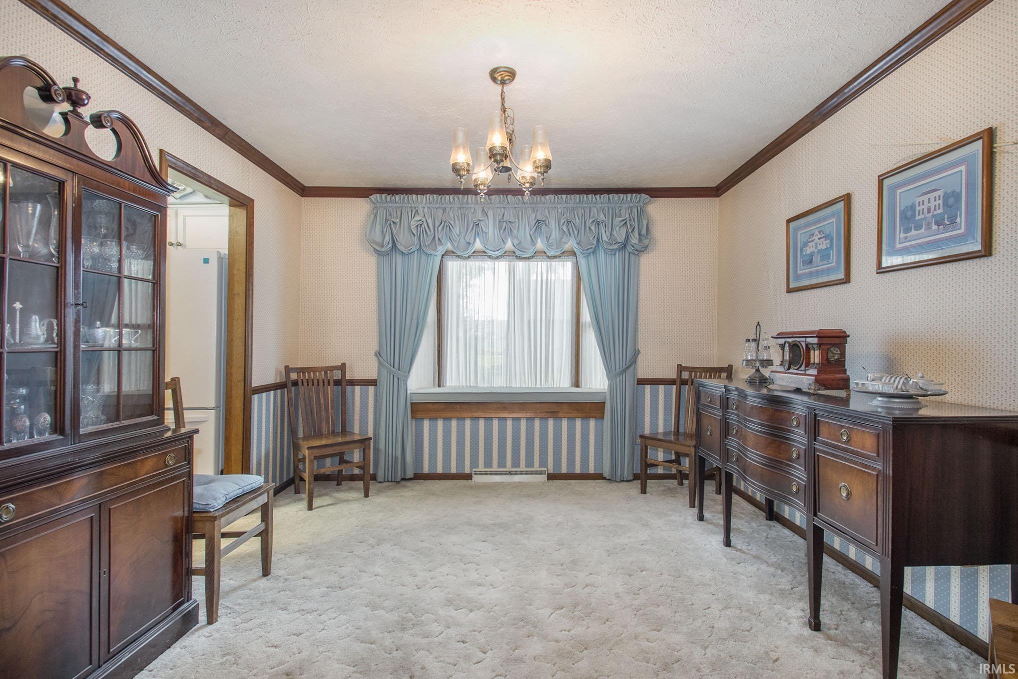 1924 Forest Edge Drive