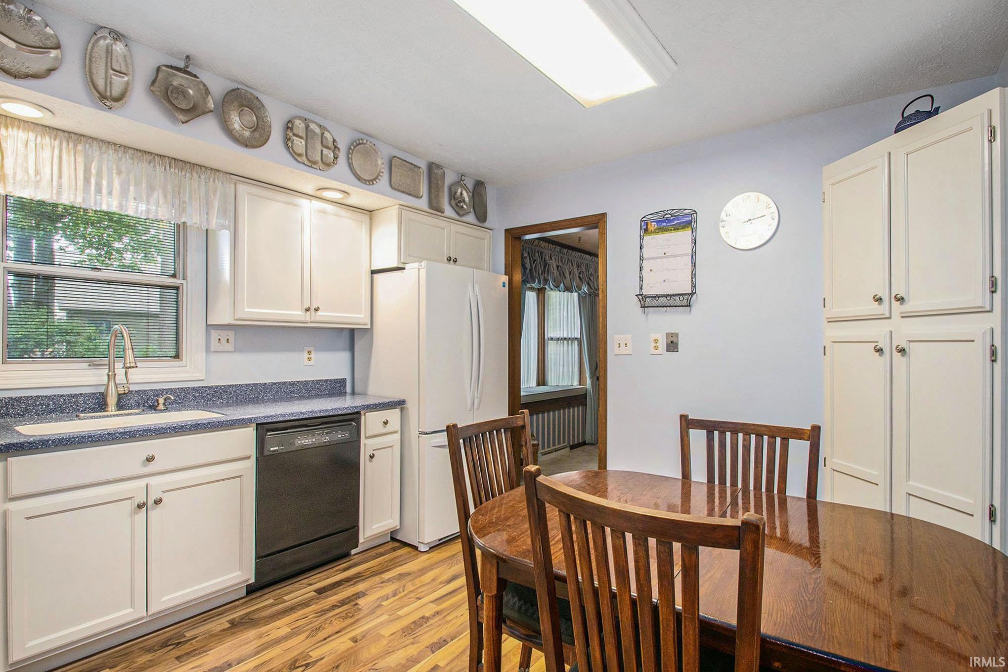 1924 Forest Edge Drive