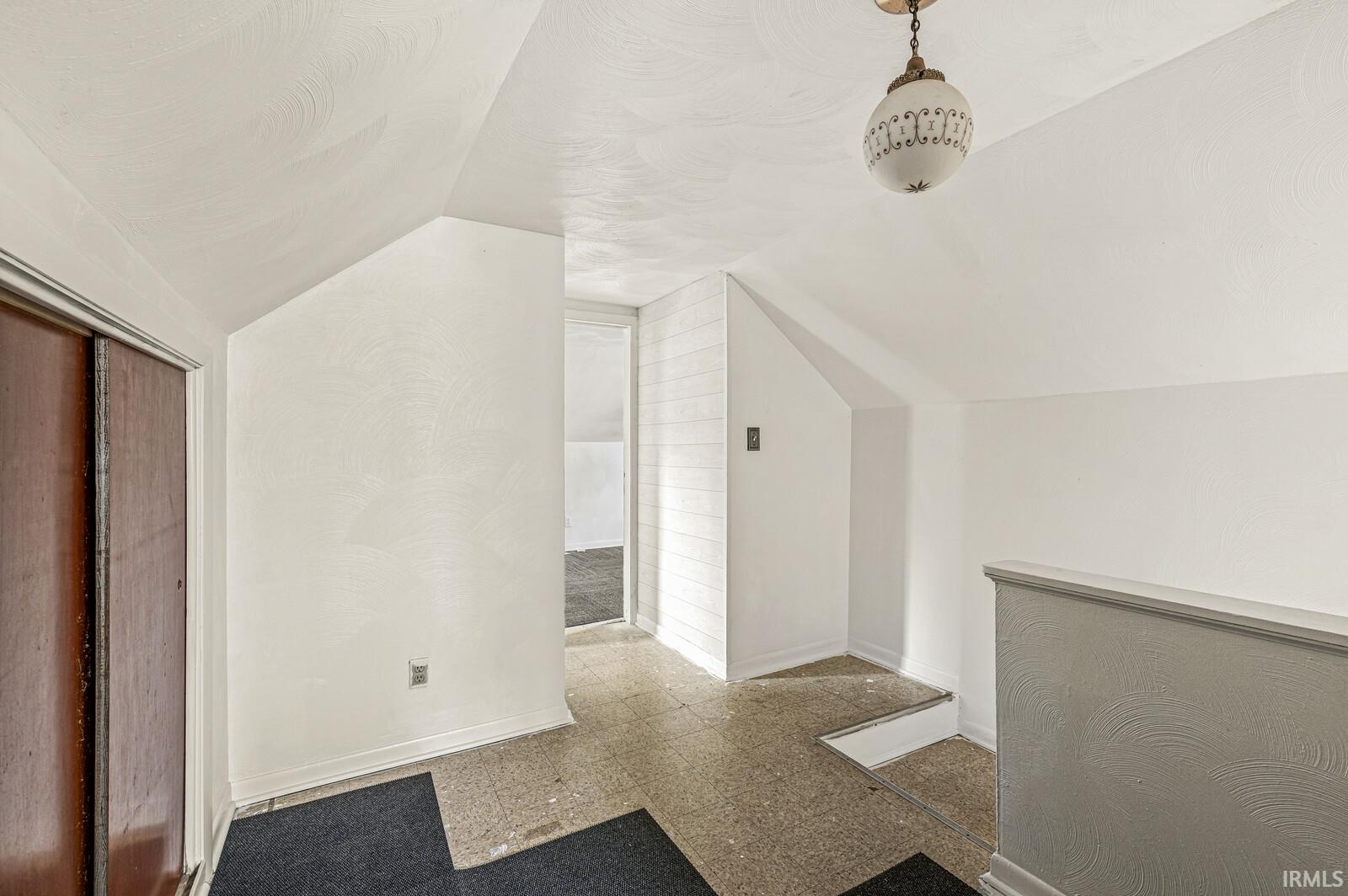 545 N Sunnyside Avenue