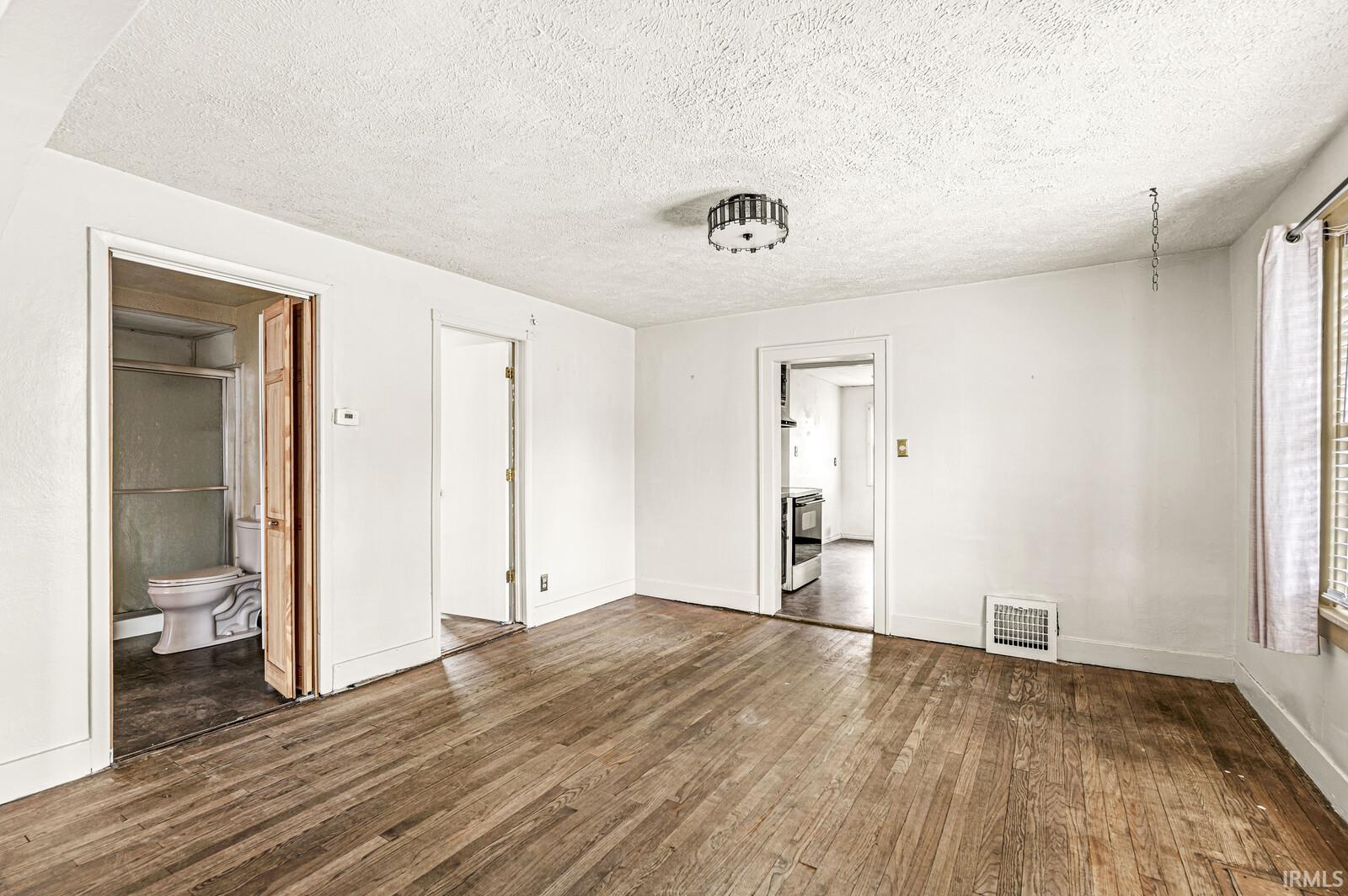 545 N Sunnyside Avenue