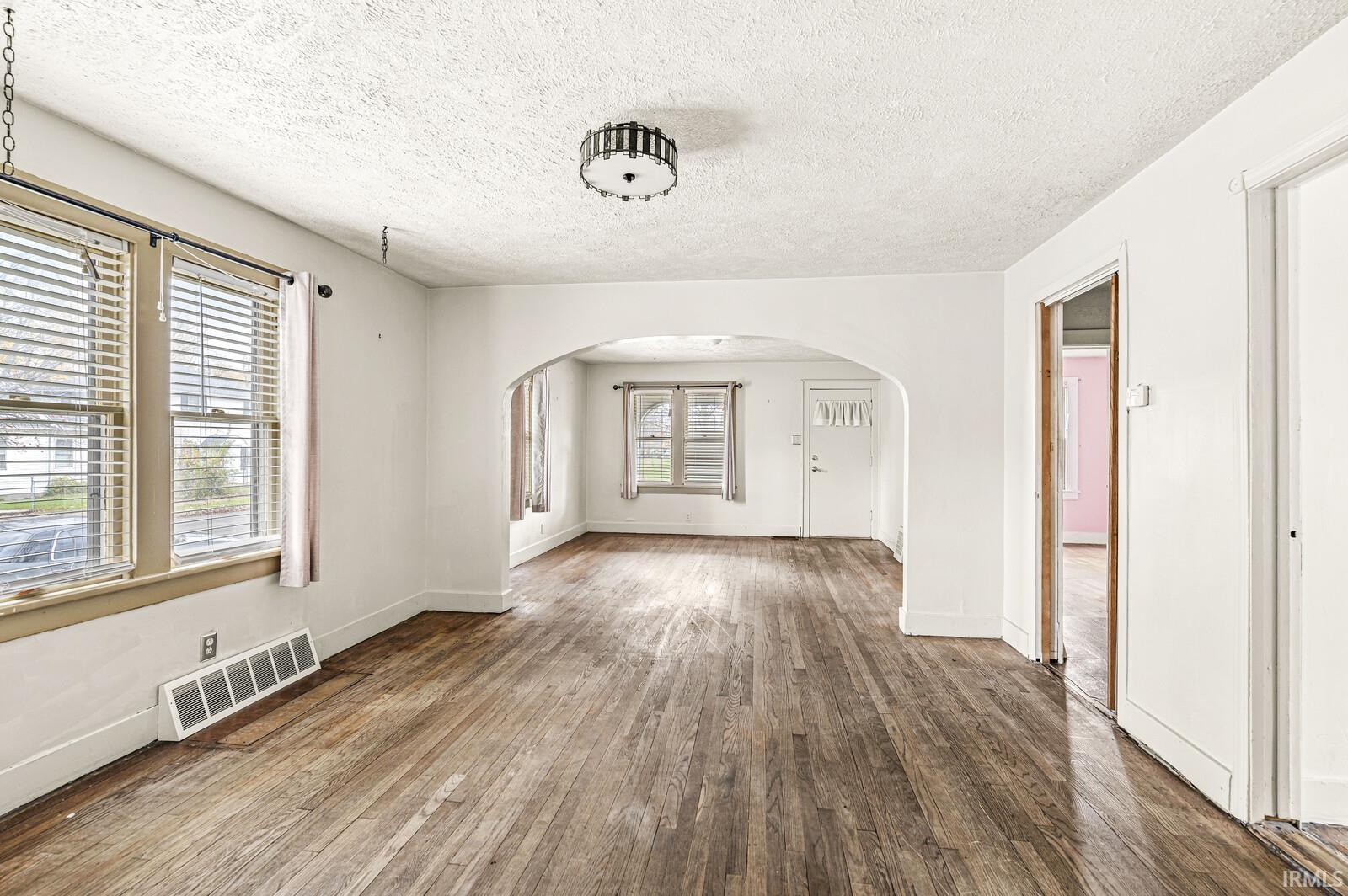 545 N Sunnyside Avenue