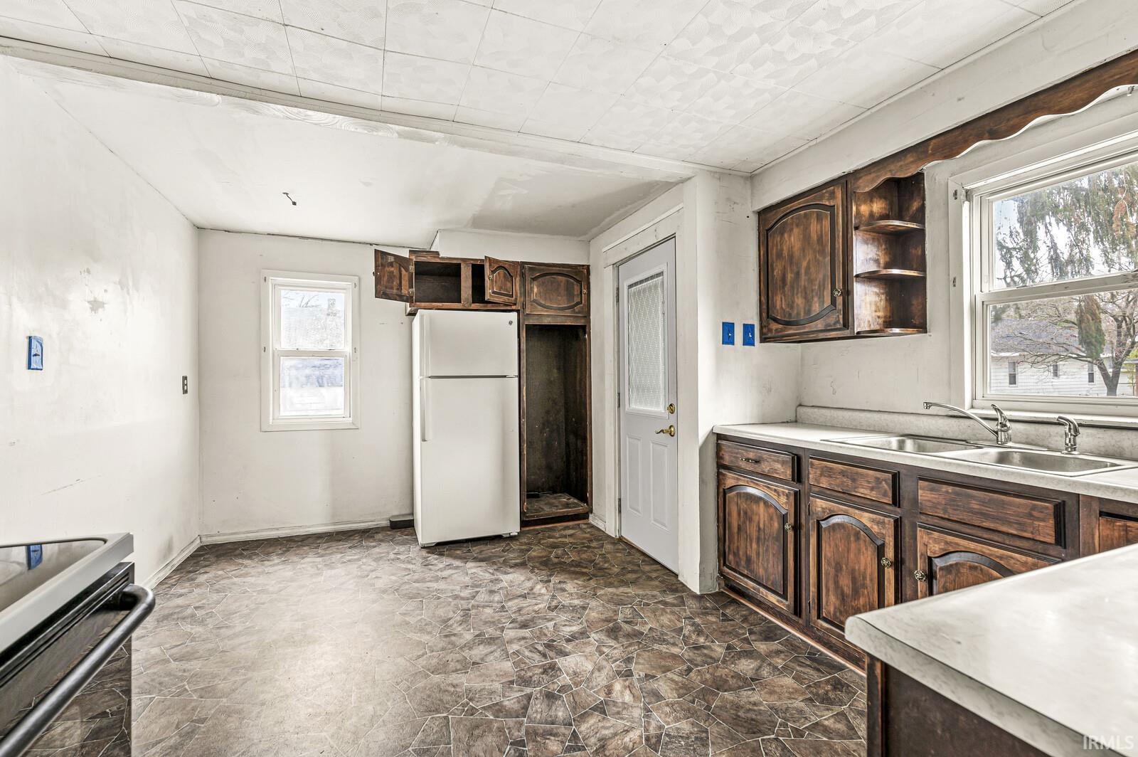 545 N Sunnyside Avenue