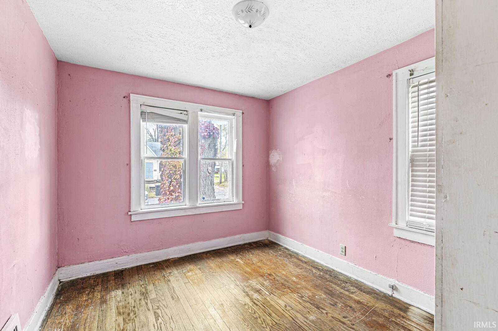 545 N Sunnyside Avenue