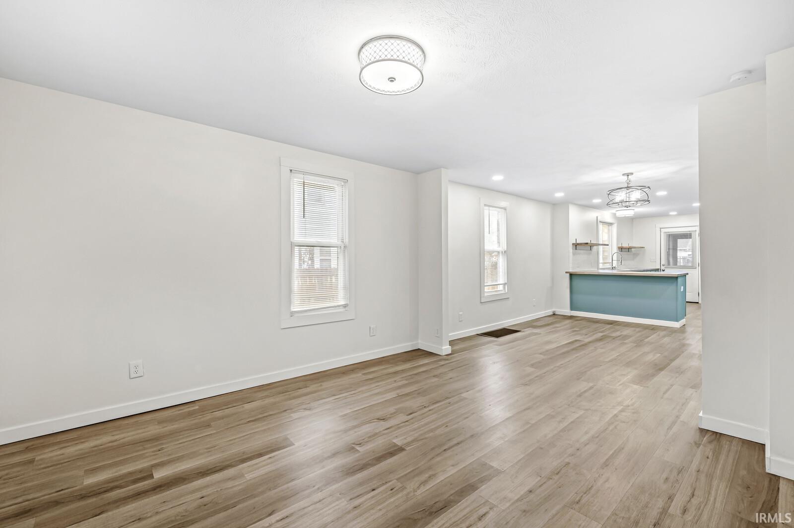 2514 W Poland Street