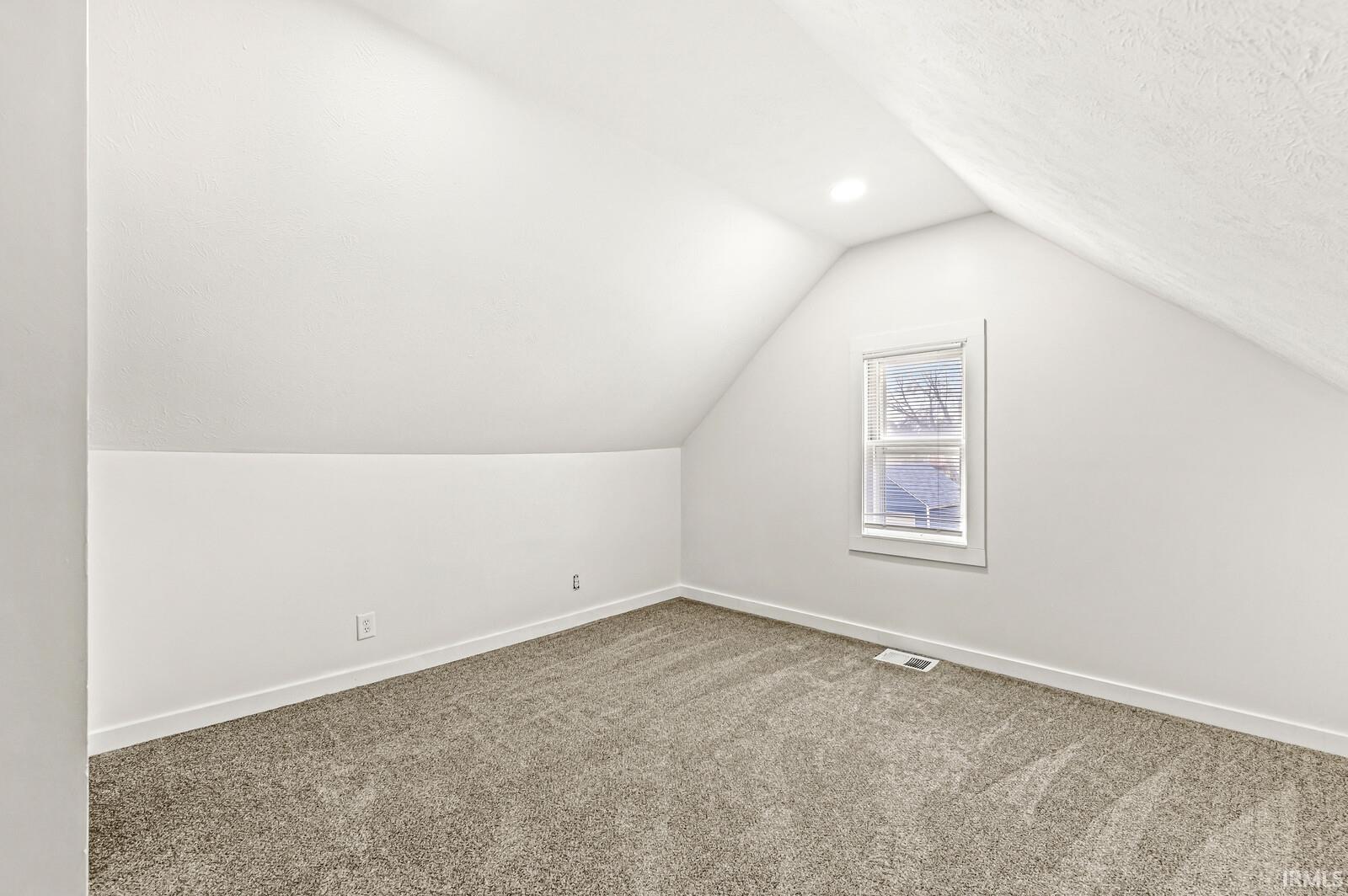 2514 W Poland Street