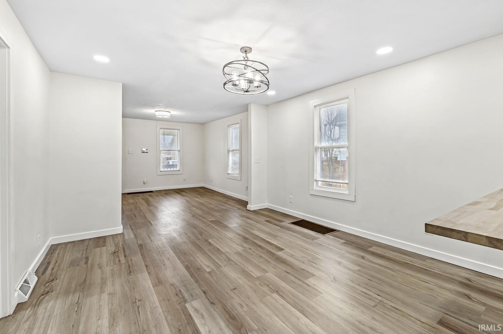 2514 W Poland Street