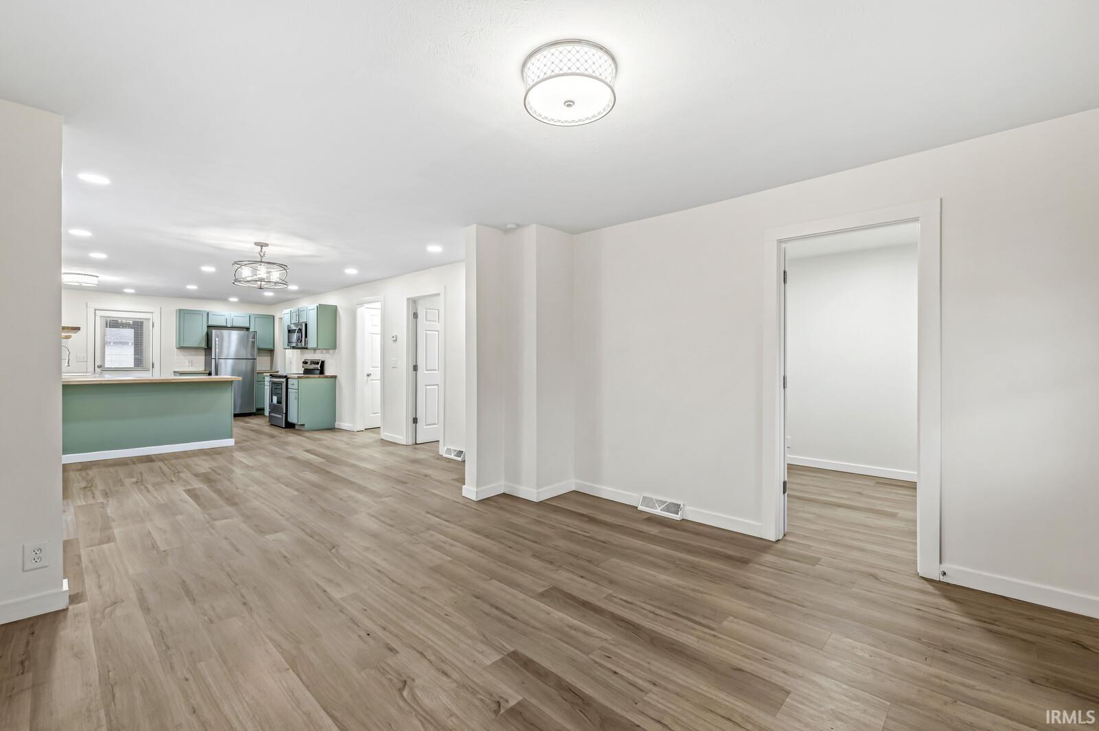 2514 W Poland Street