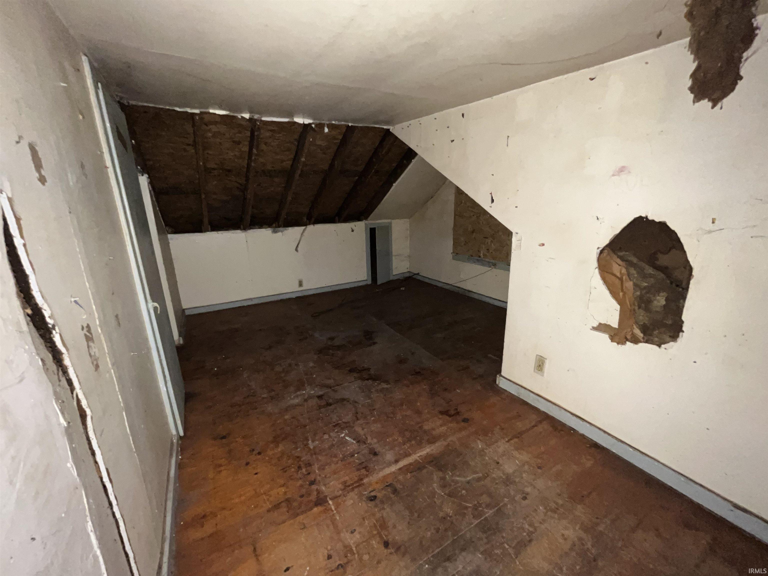 19806 Detroit Avenue