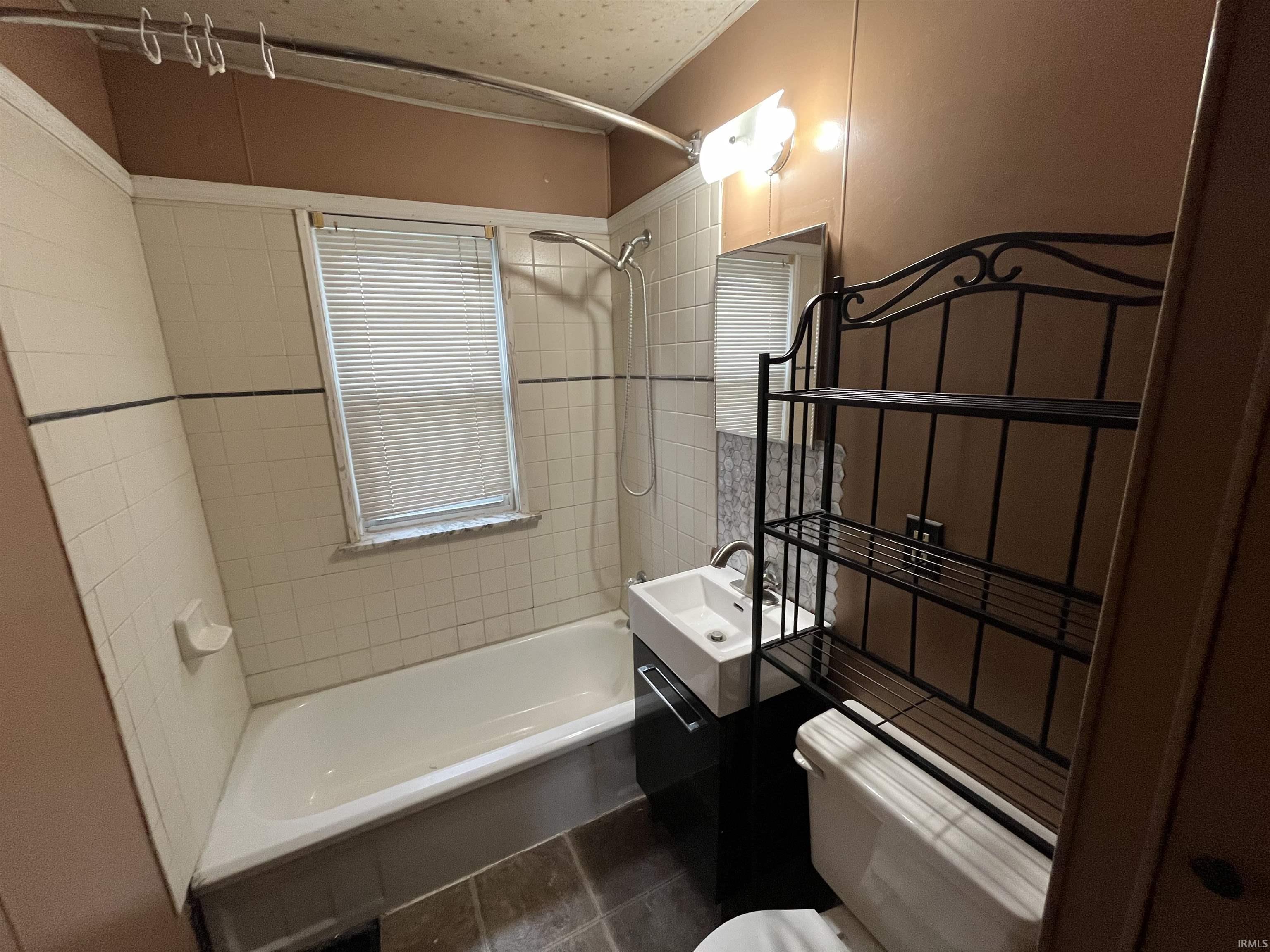 443 S Illinois Street