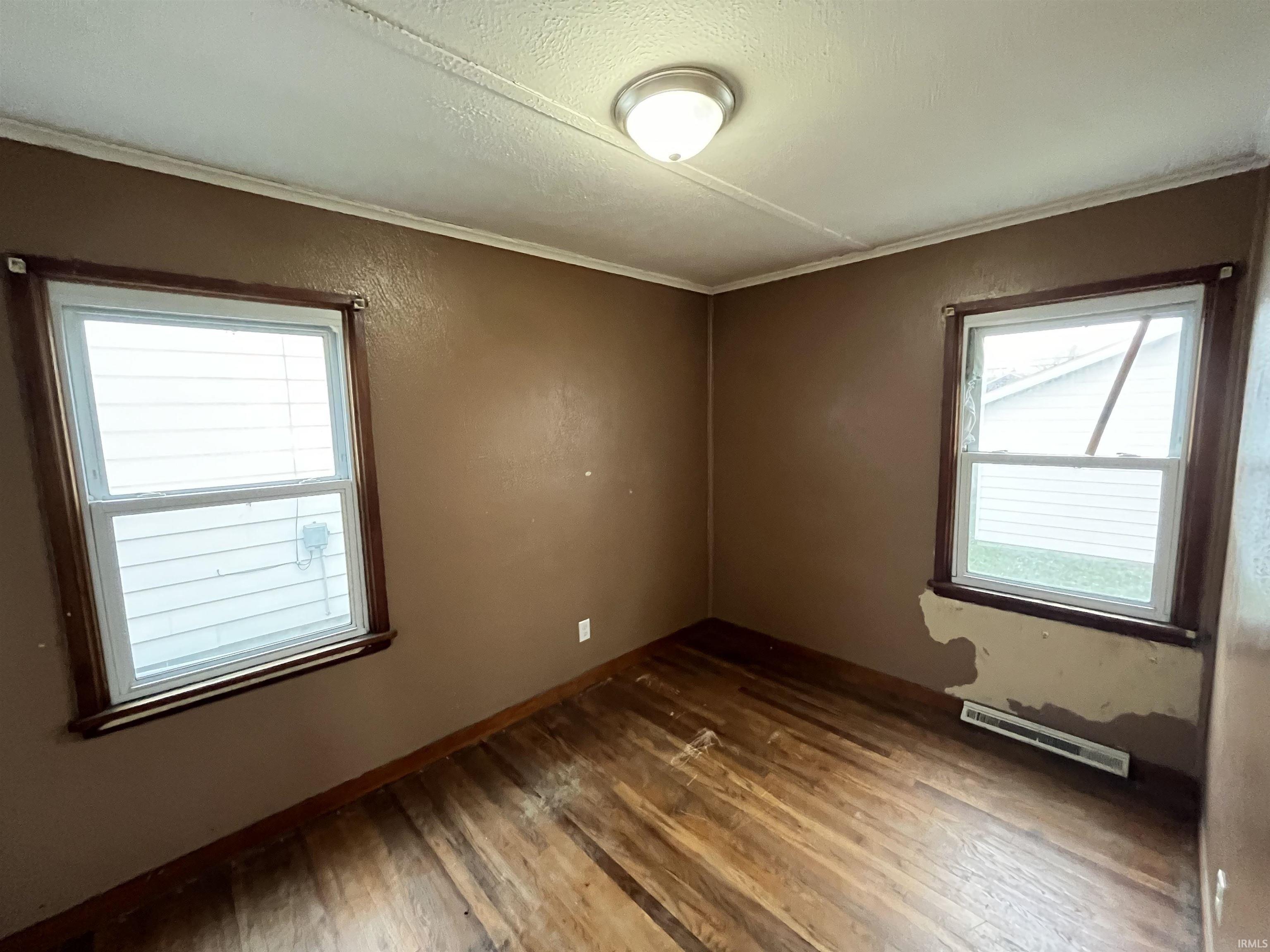 443 S Illinois Street