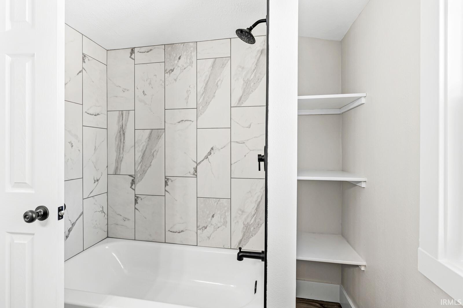 621 E Irvington Avenue