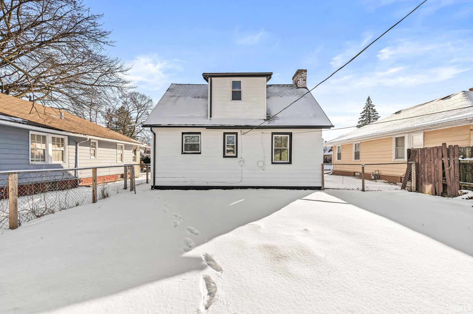 621 E Irvington Avenue