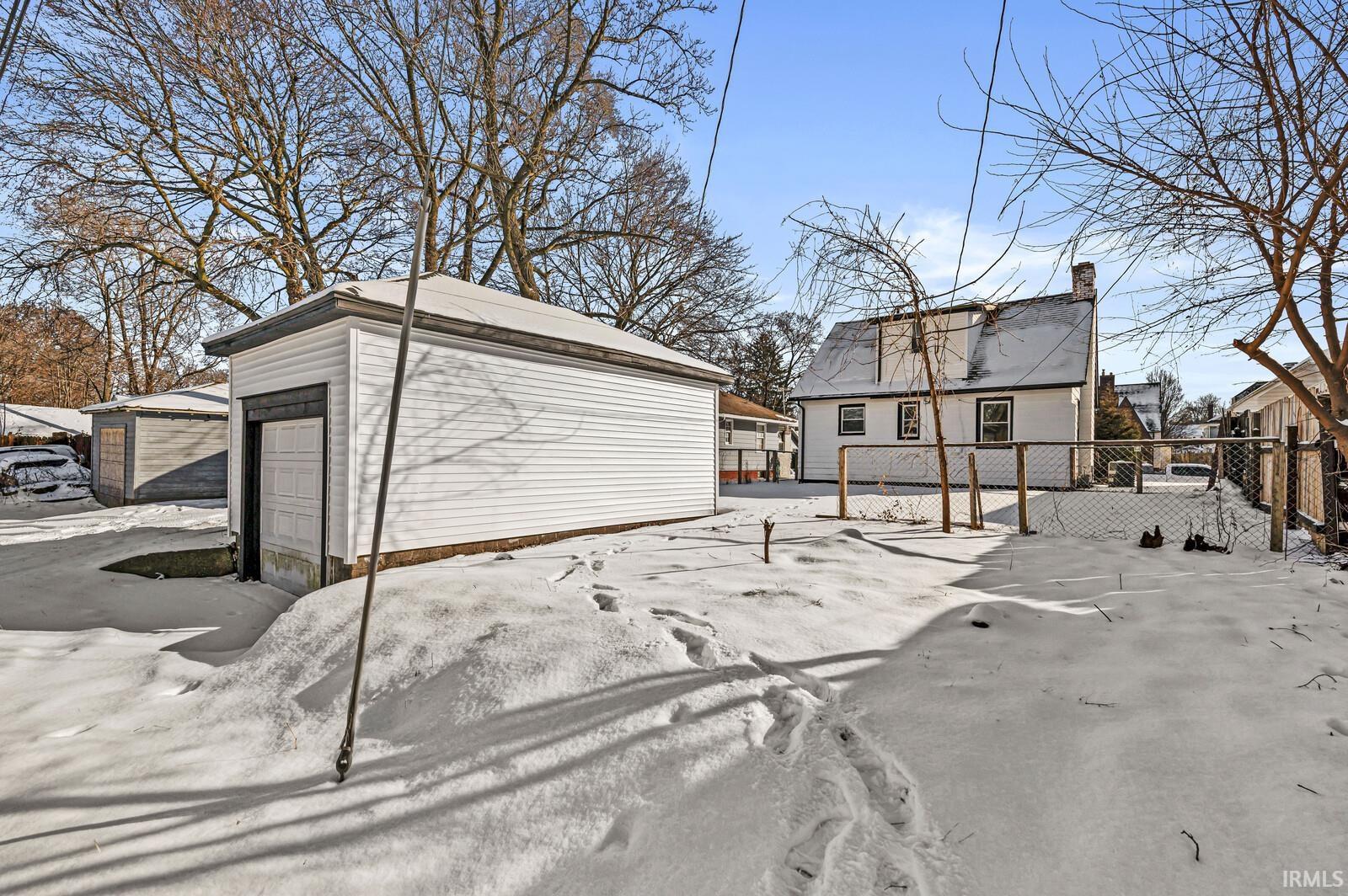 621 E Irvington Avenue