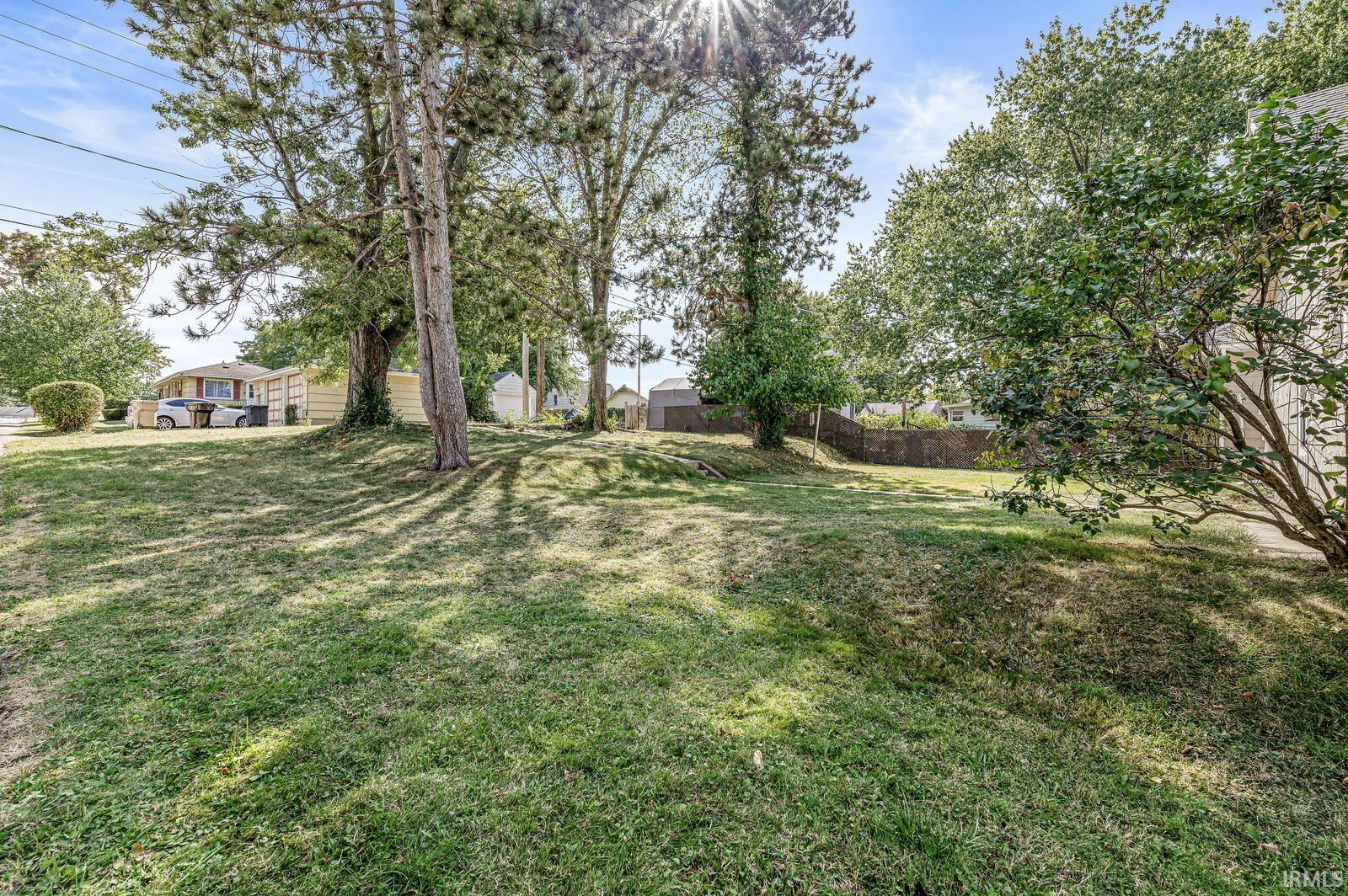 136 E Woodside Street