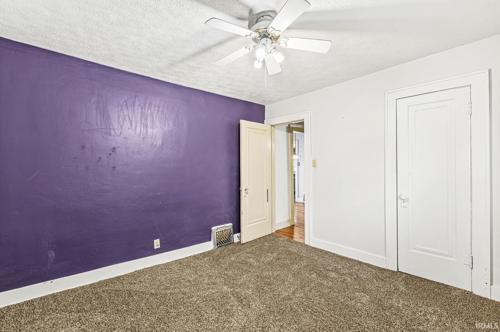 136 E Woodside Street