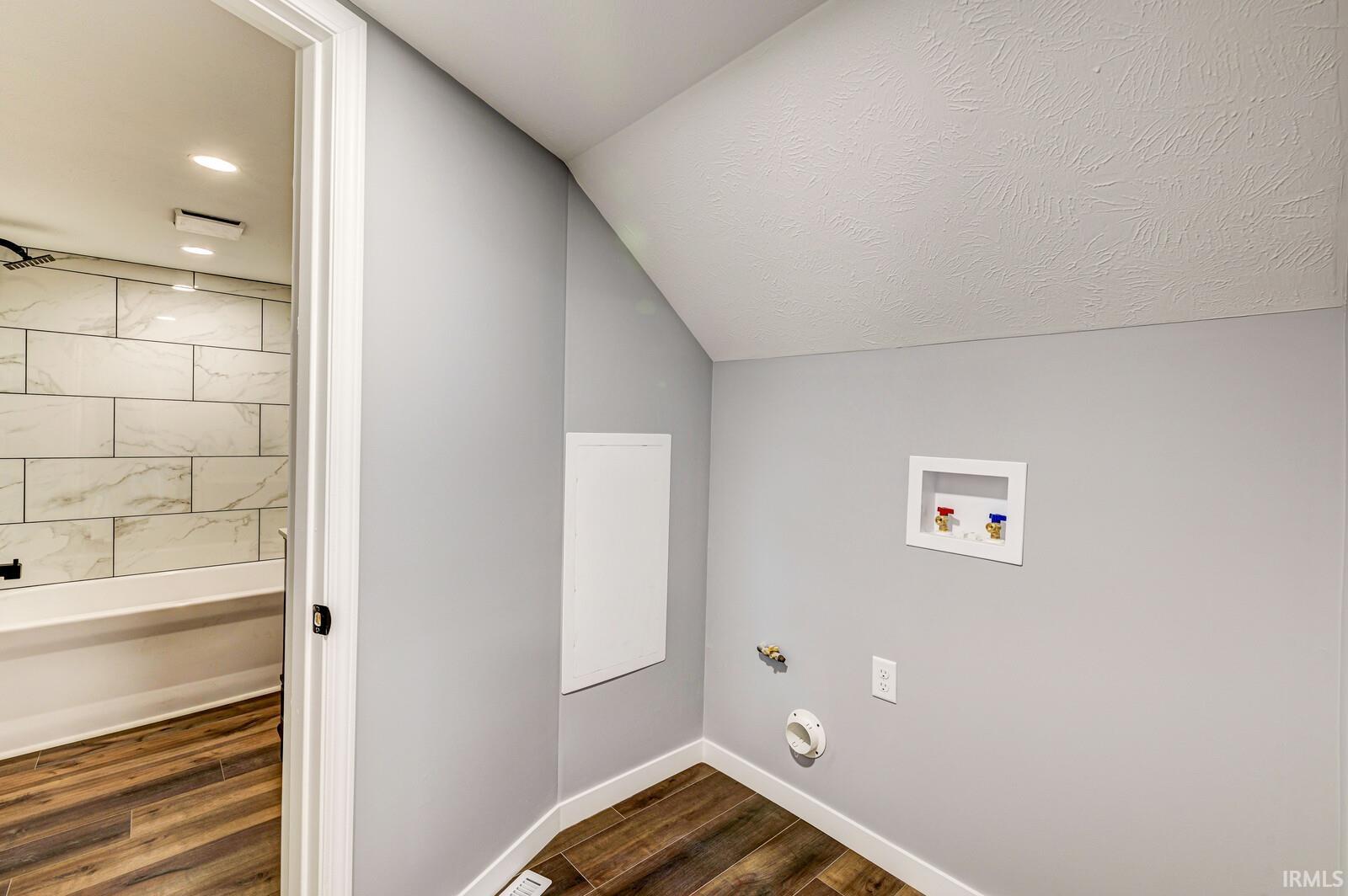 1328 E Dubail Avenue