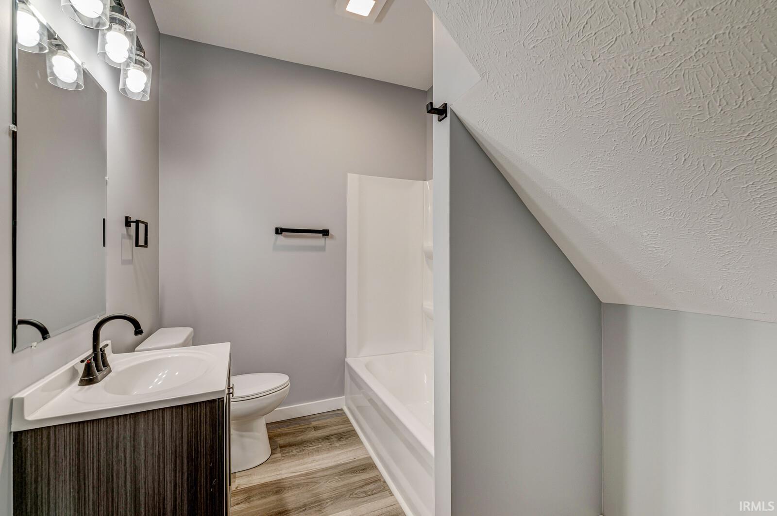 1328 E Dubail Avenue