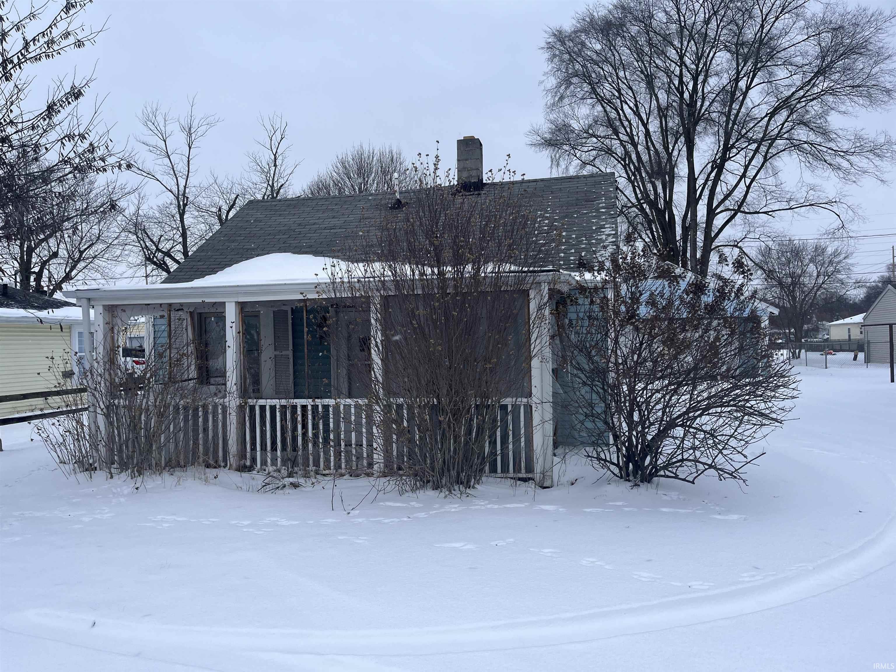 1216 E Jefferson Boulevard