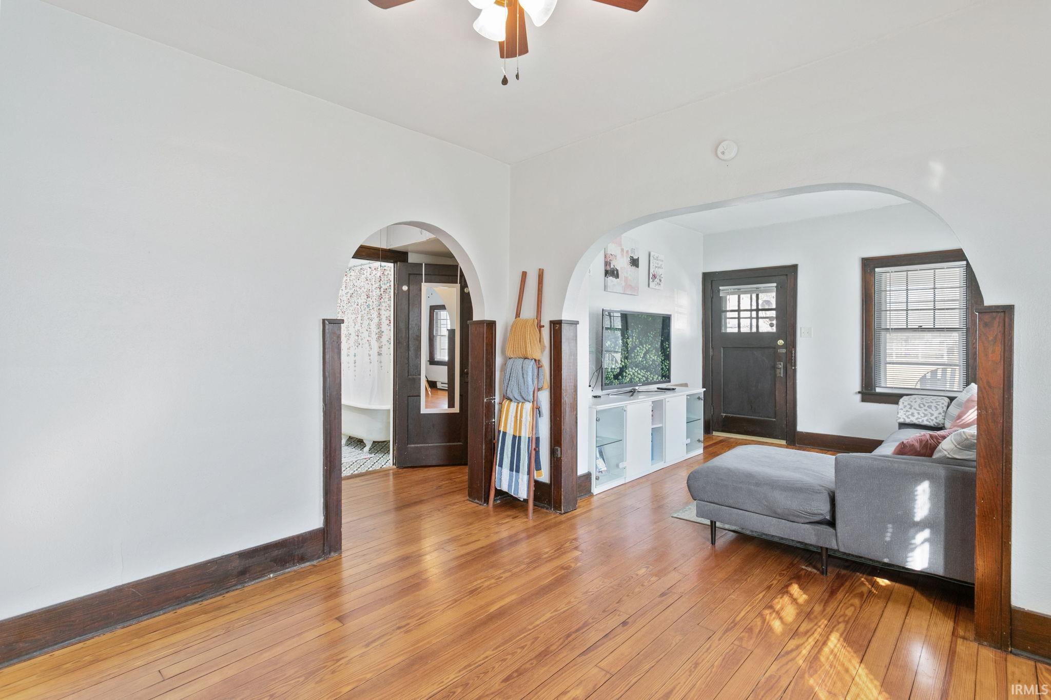 3418 Pleasant Street