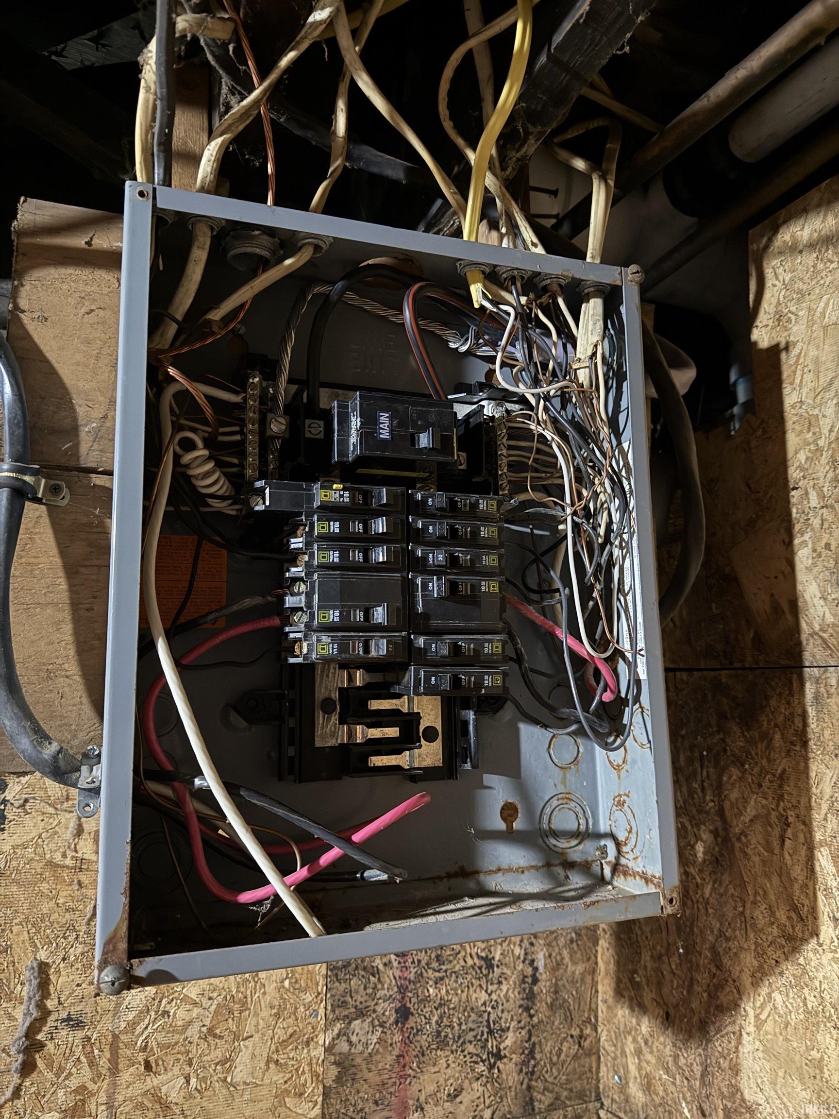 620 E Indiana Avenue