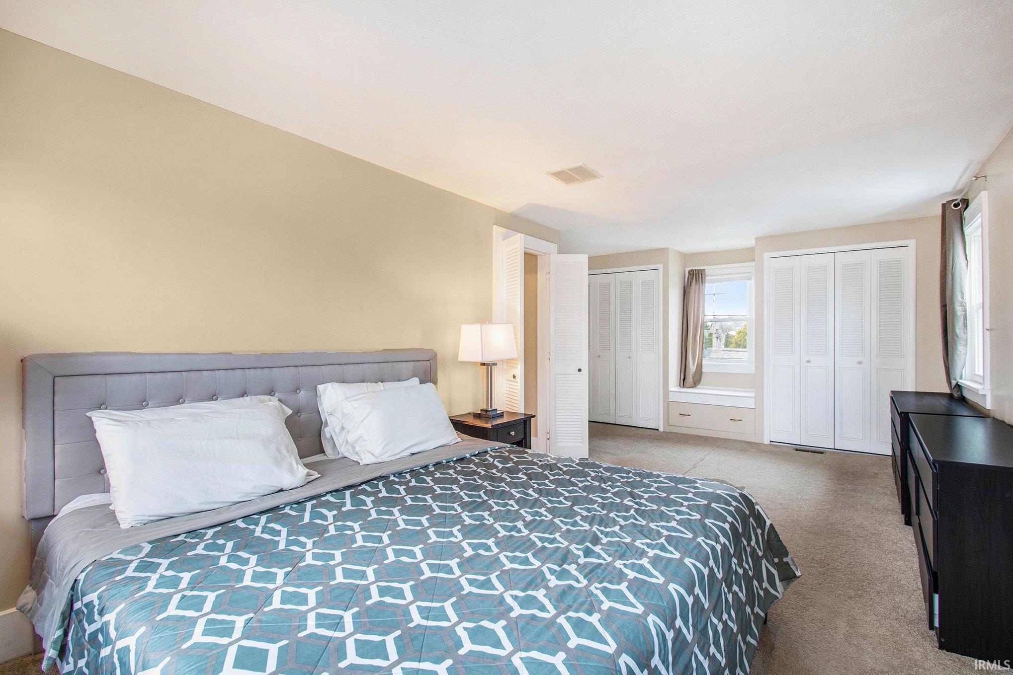 1331 E Mishawaka Avenue