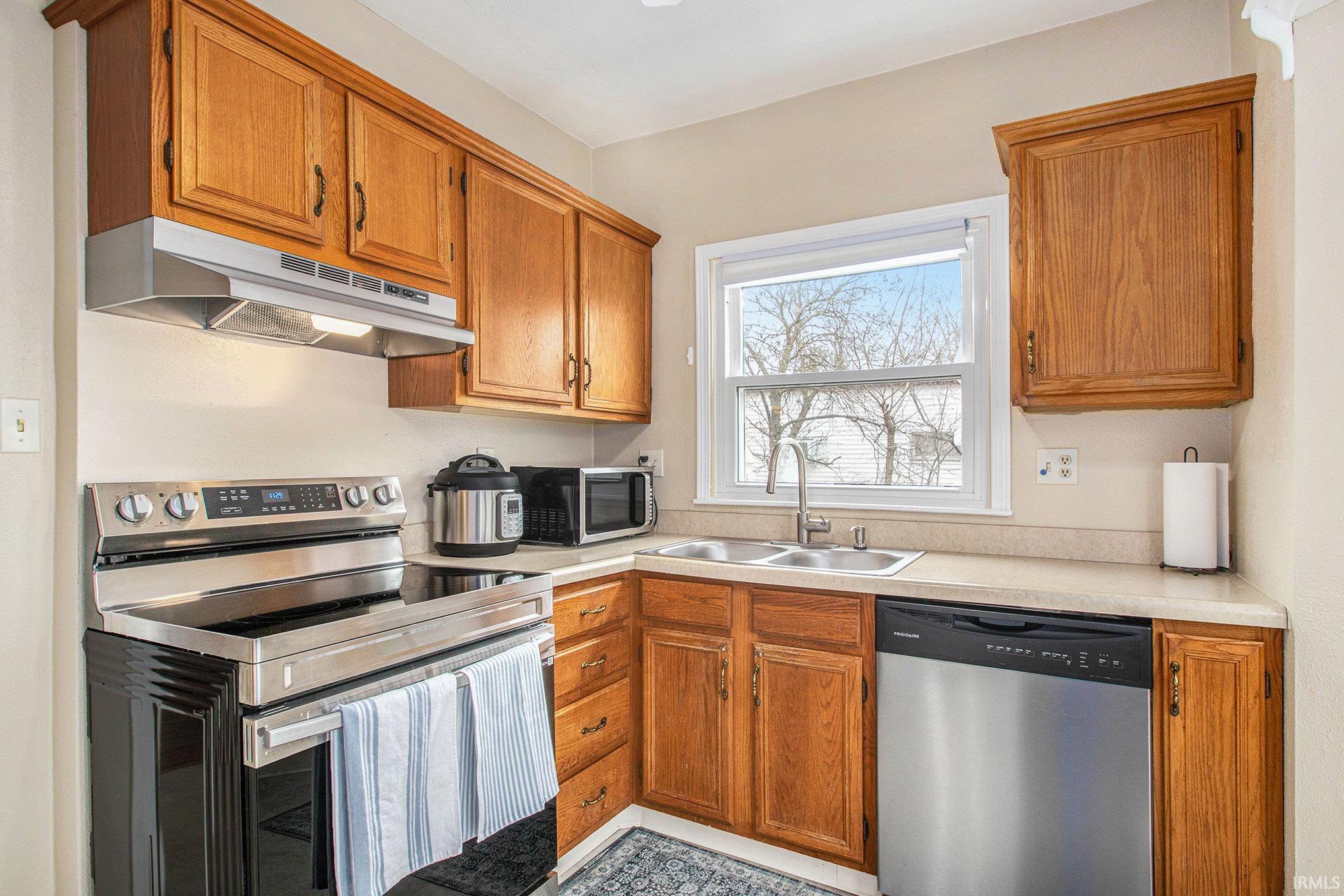 1331 E Mishawaka Avenue