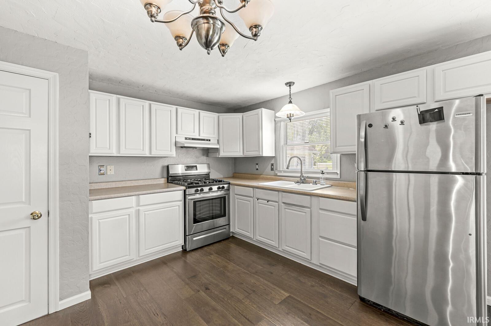 7605 W Forest Avenue