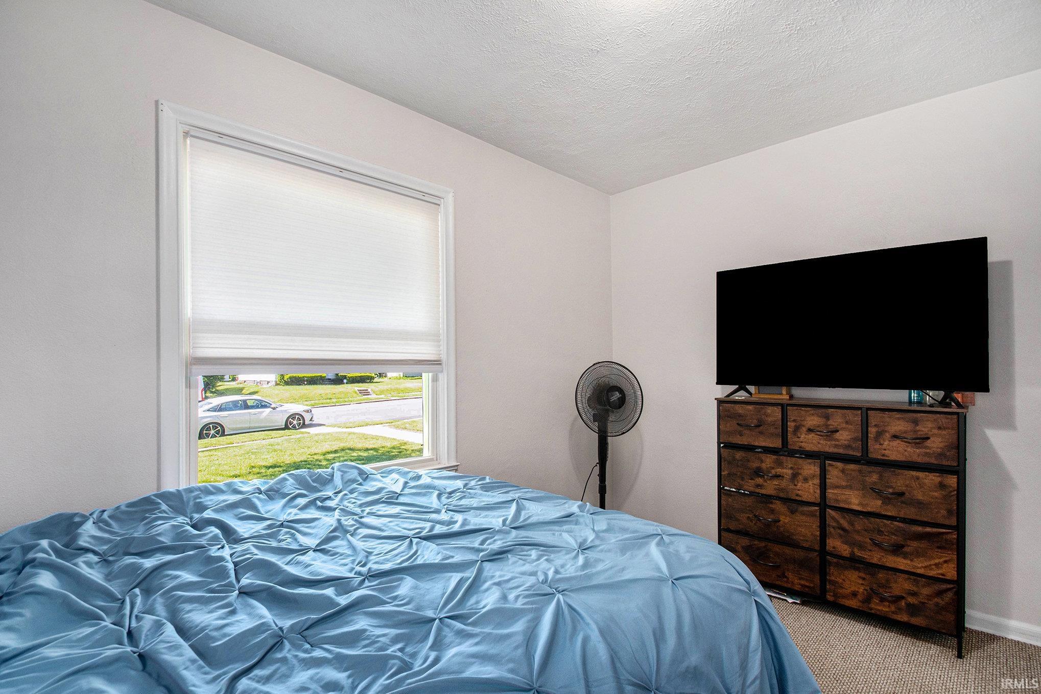 1809 E Donald Street