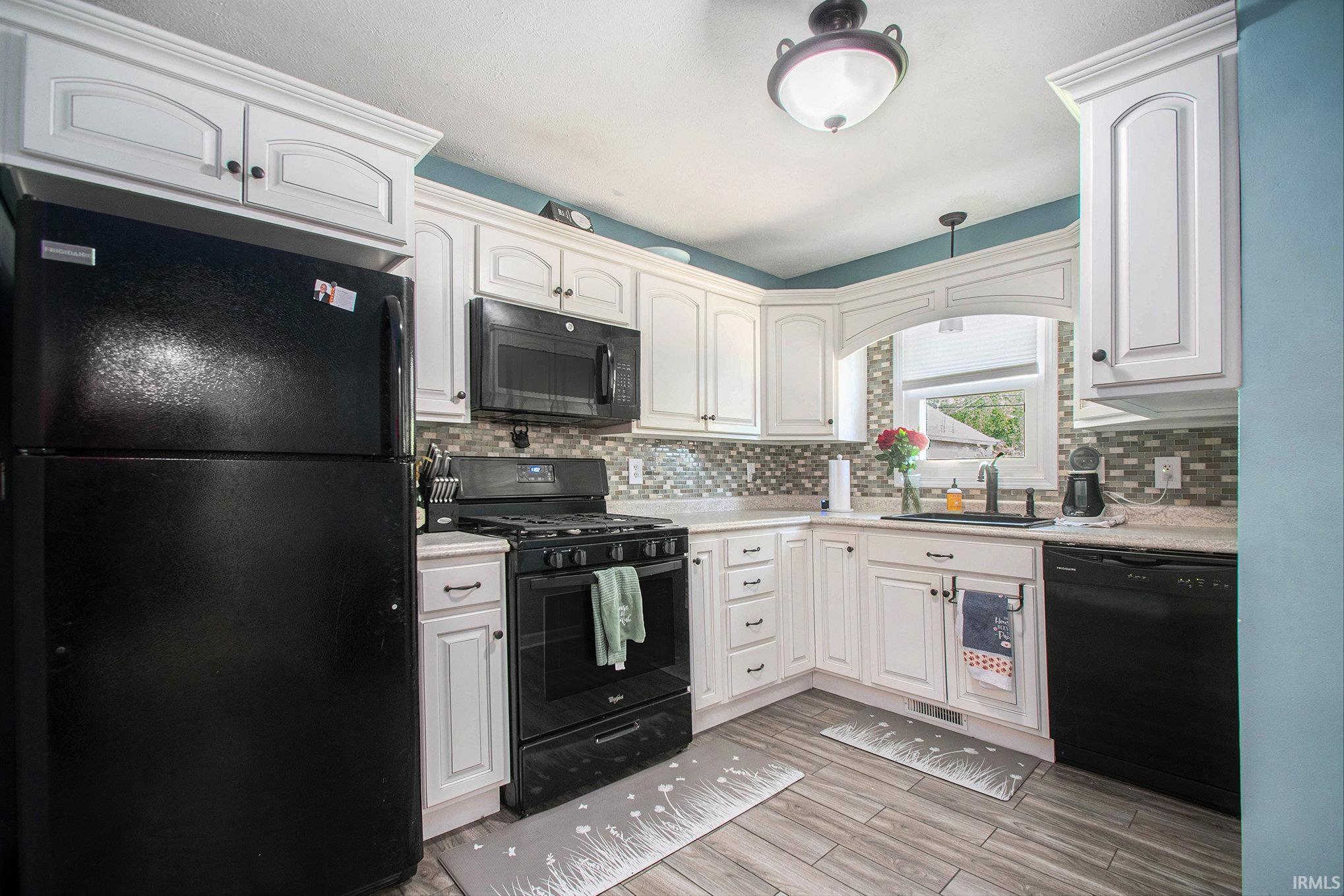 1809 E Donald Street