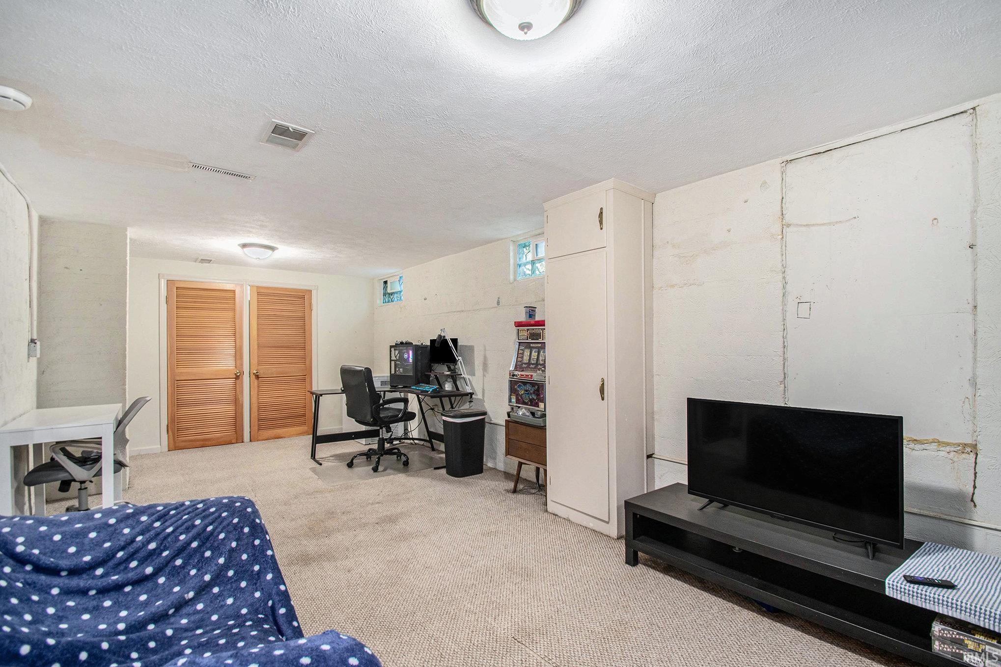 1809 E Donald Street