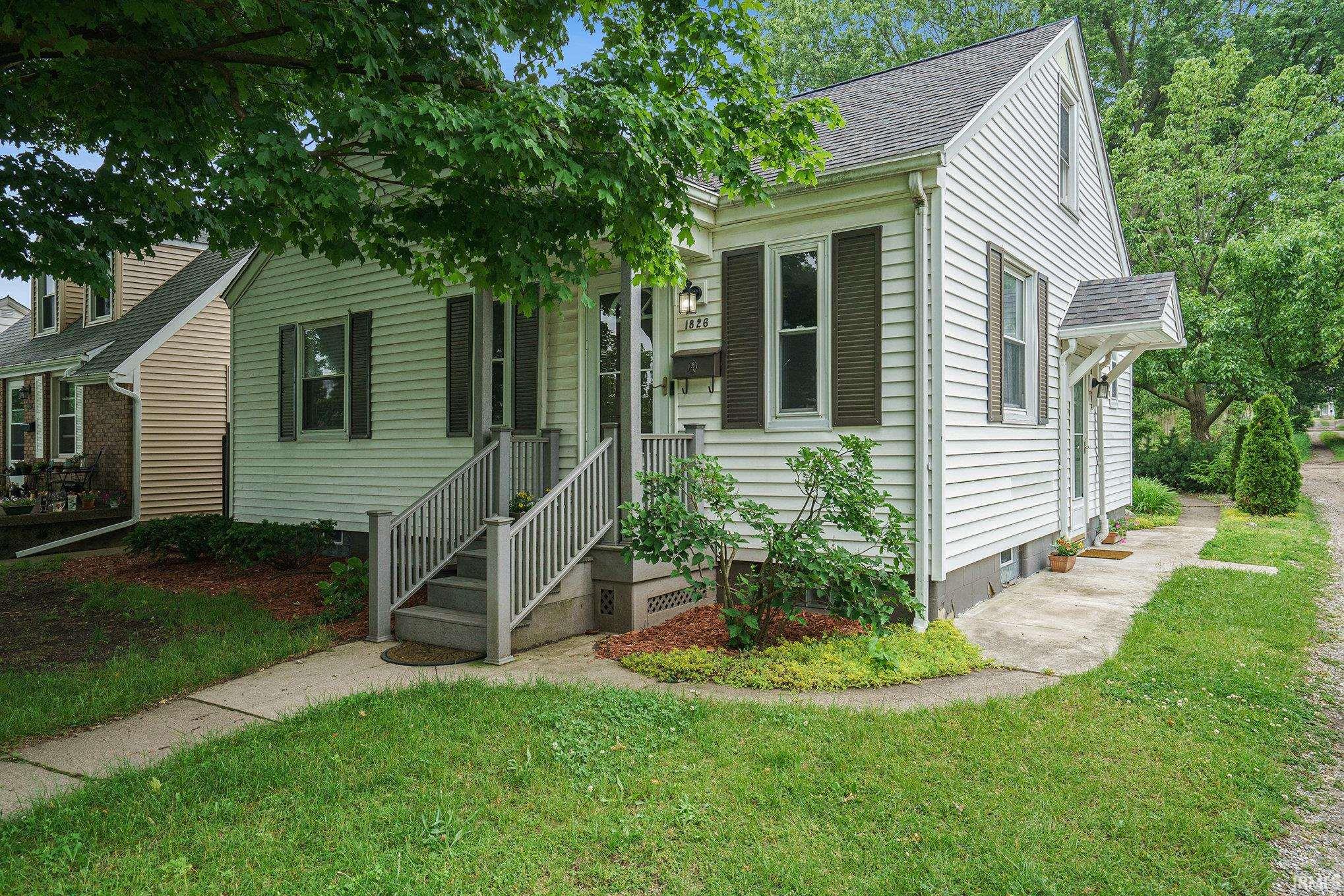 1826 E Donald Street