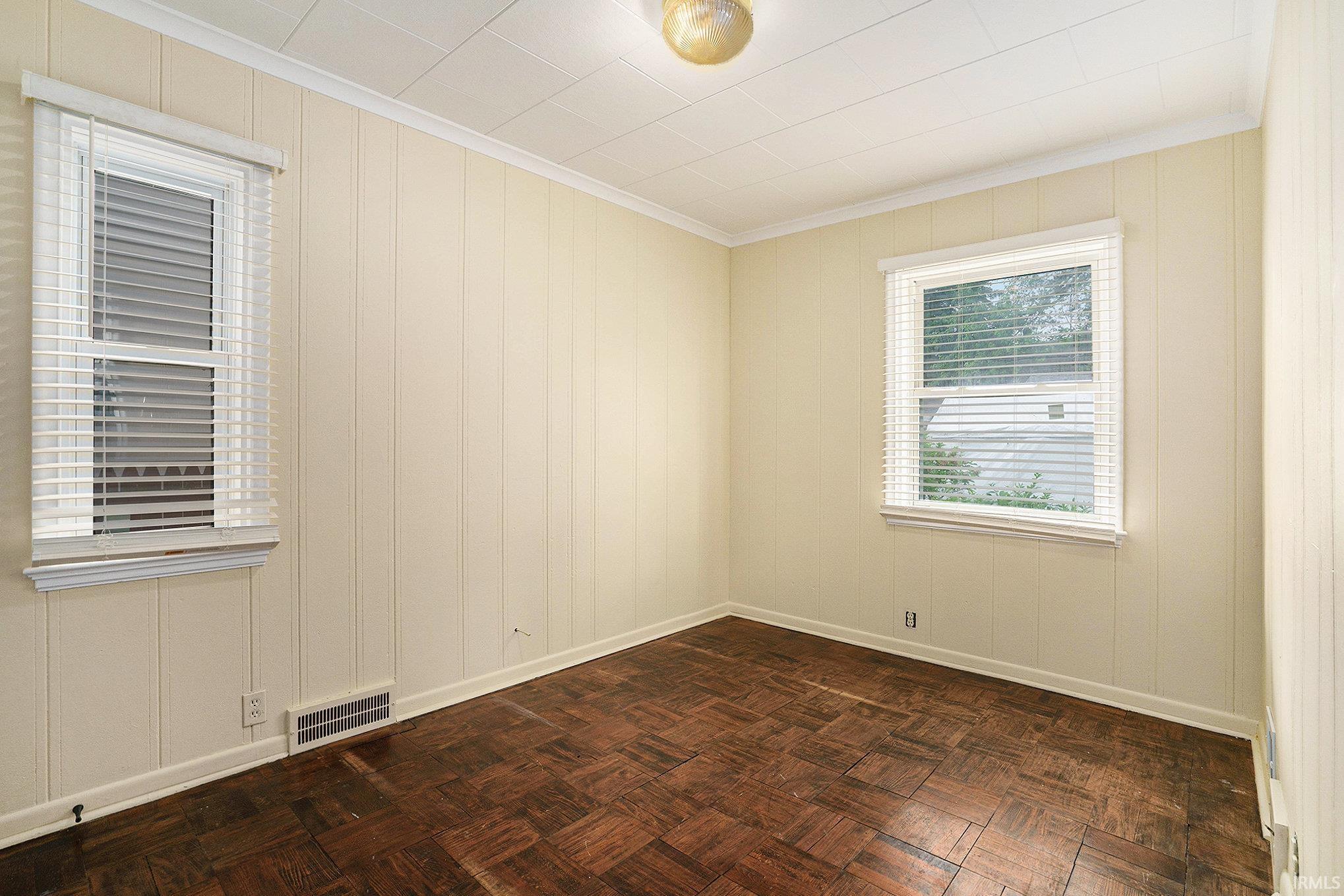 1826 E Donald Street