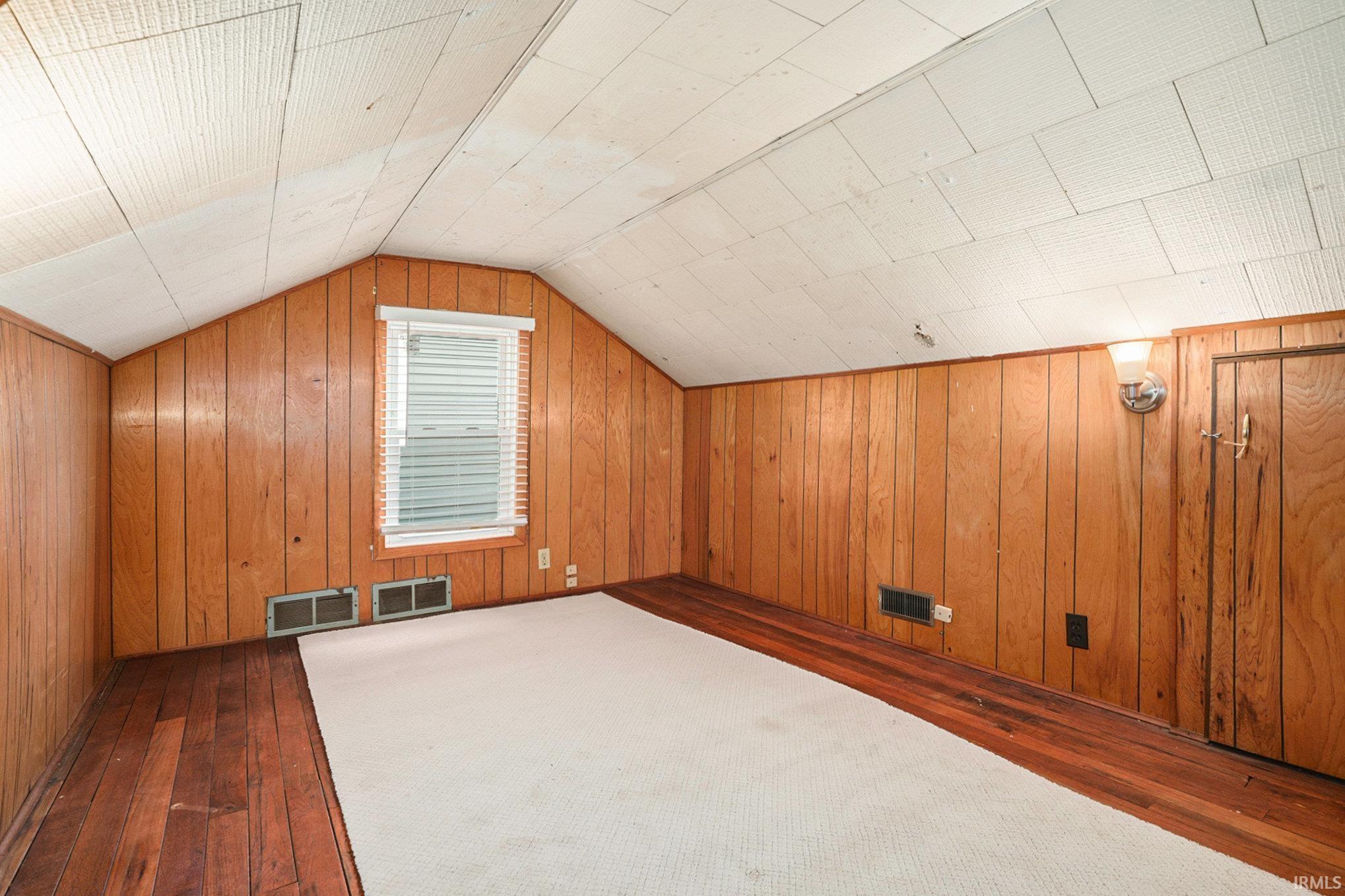 1826 E Donald Street