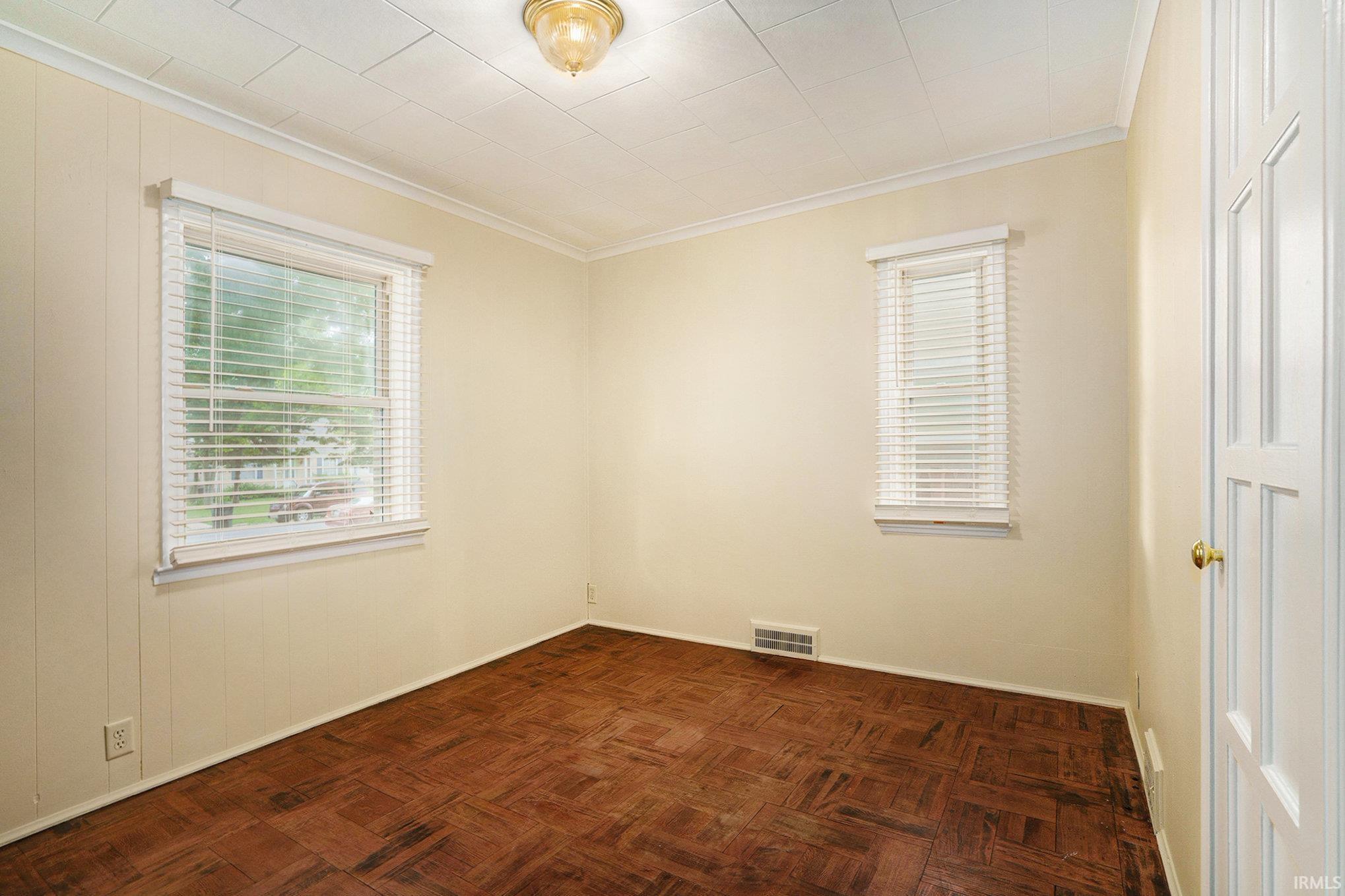 1826 E Donald Street