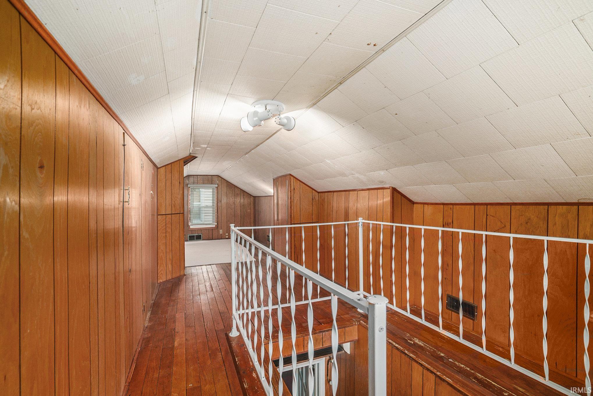 1826 E Donald Street