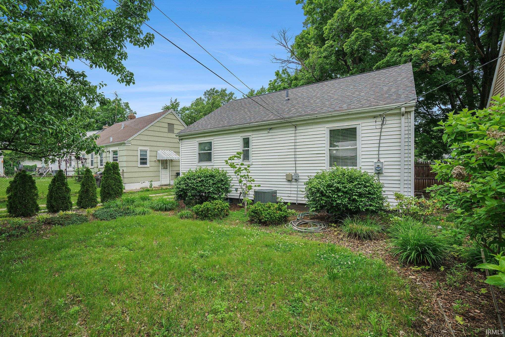 1826 E Donald Street