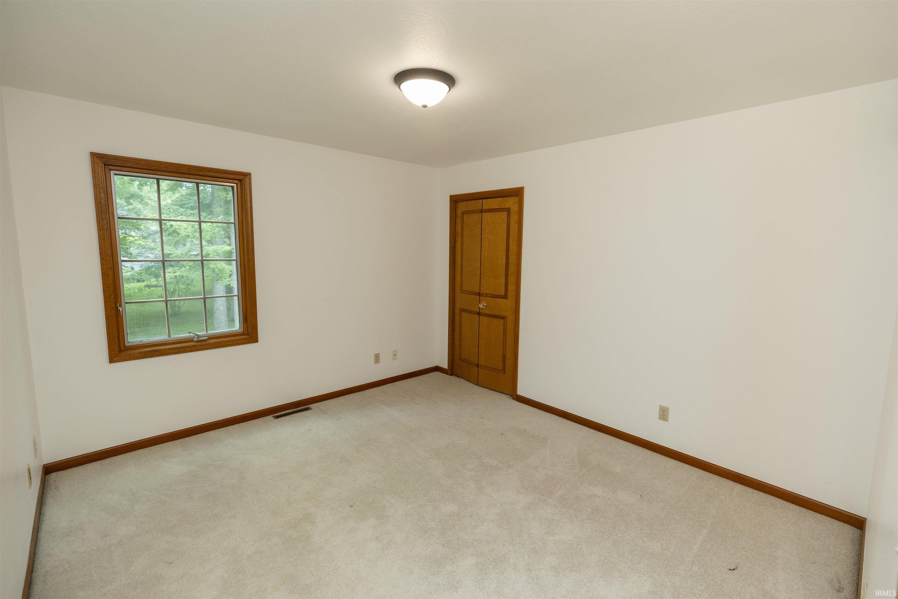 51305 Oak Lined Drive